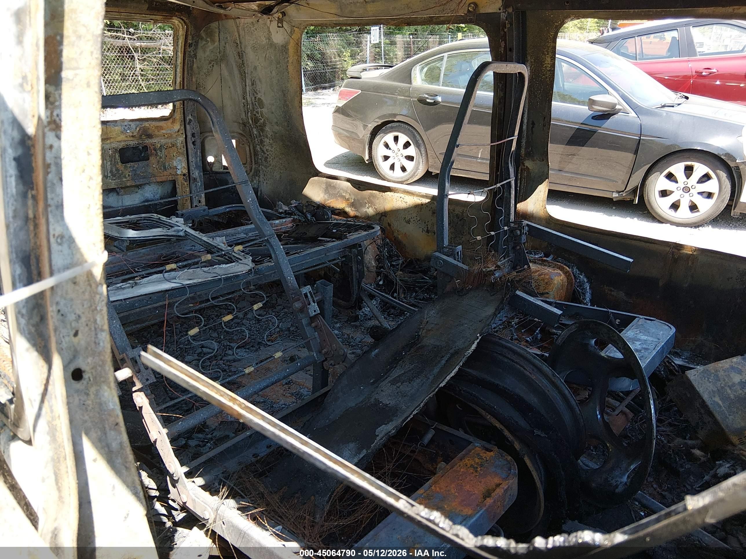 2001 Dodge Ram Van 1500 Conversion Серый vin: 2B6HB11Y31K557738