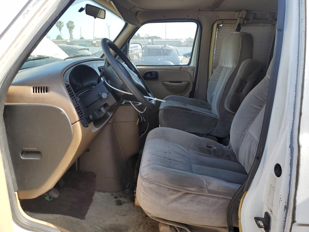 2000 Dodge Ram Van 15 Белый vin: 2B6HB11Y3YK163974