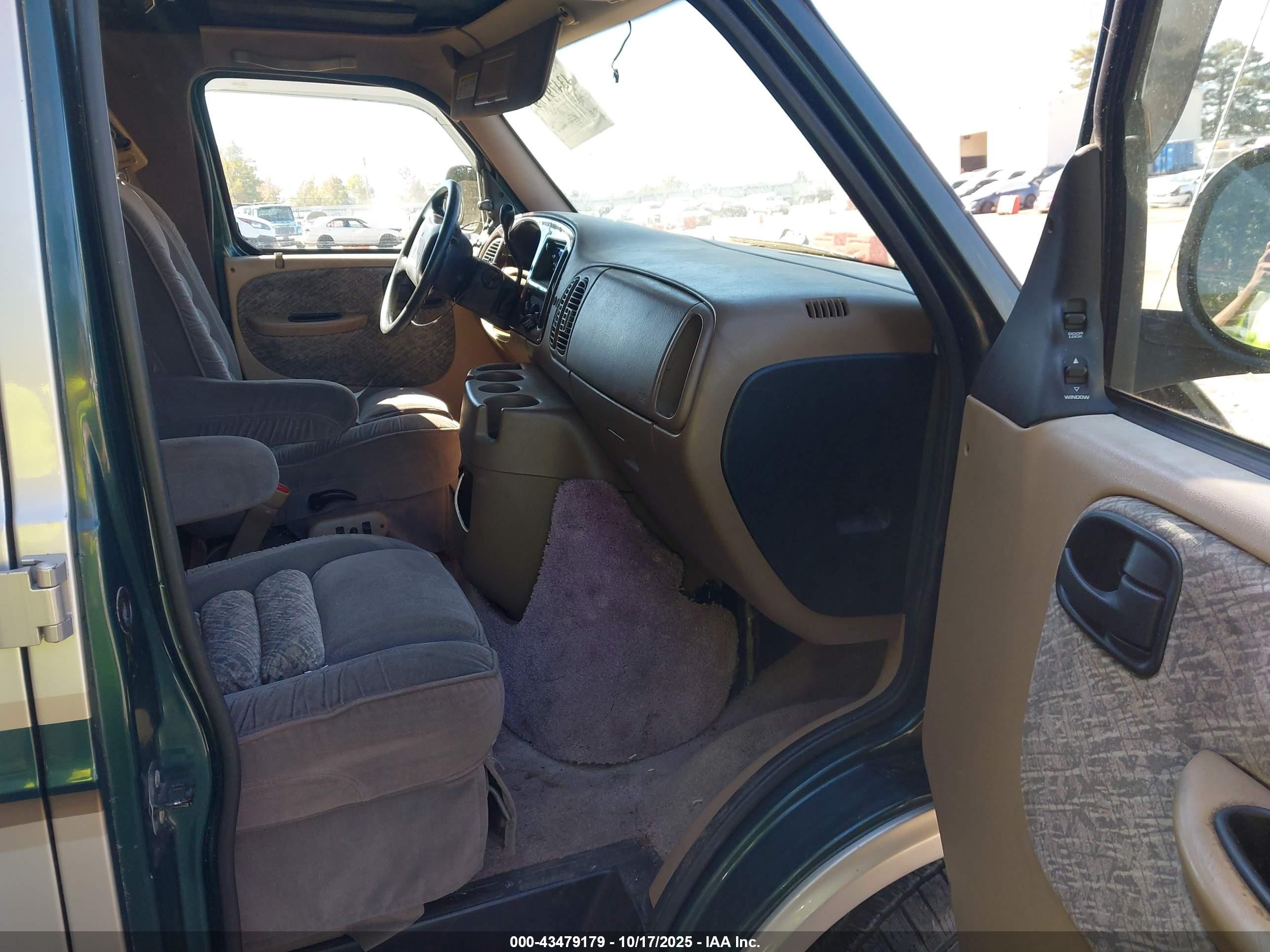 1999 Dodge Ram Van 1500 Commercial/conversion Золотой vin: 2B6HB11Y4XK547759