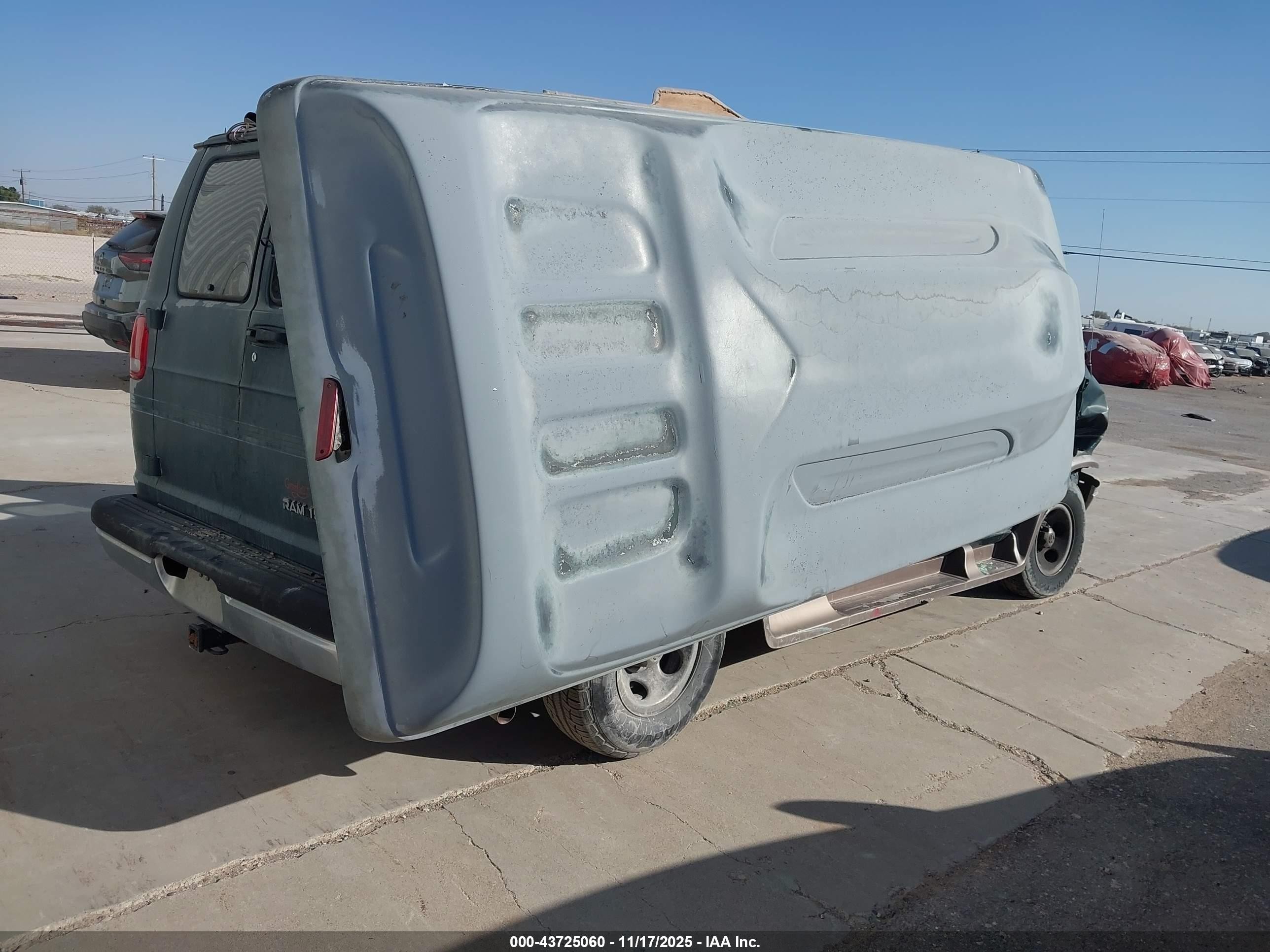 2002 Dodge Ram Van 1500 Conversion Green vin: 2B6HB11Y62K145007