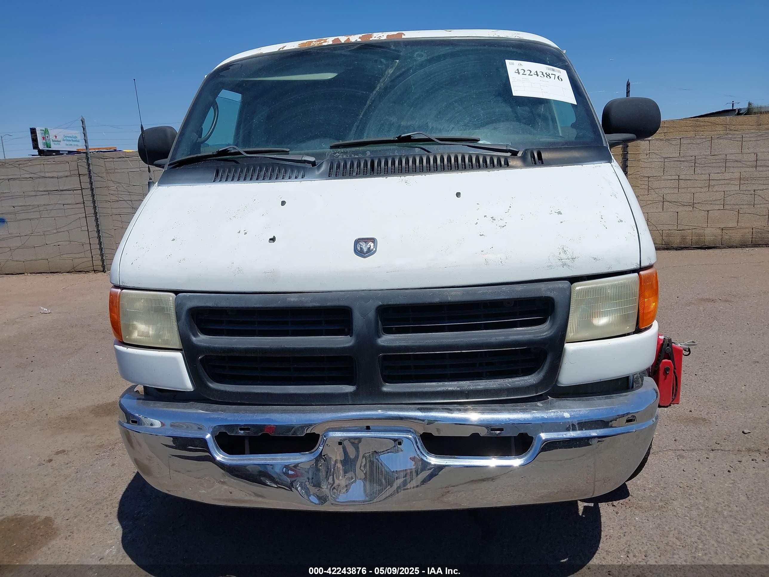 2001 Dodge Ram Van 1500 Conversion White vin: 2B6HB11Y81K556794