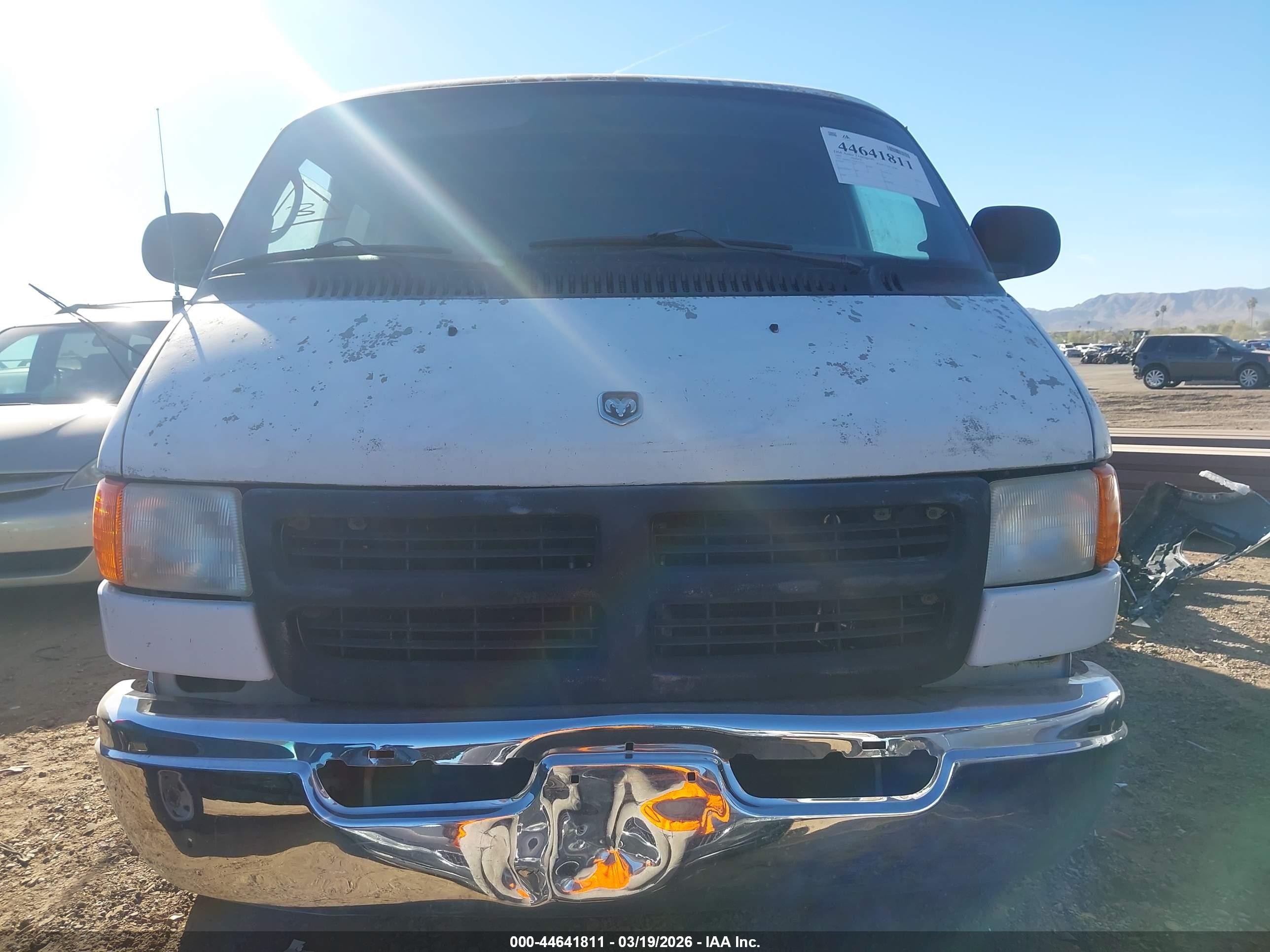 2001 Dodge Ram Van 1500 Conversion White vin: 2B6HB11Y81K556794
