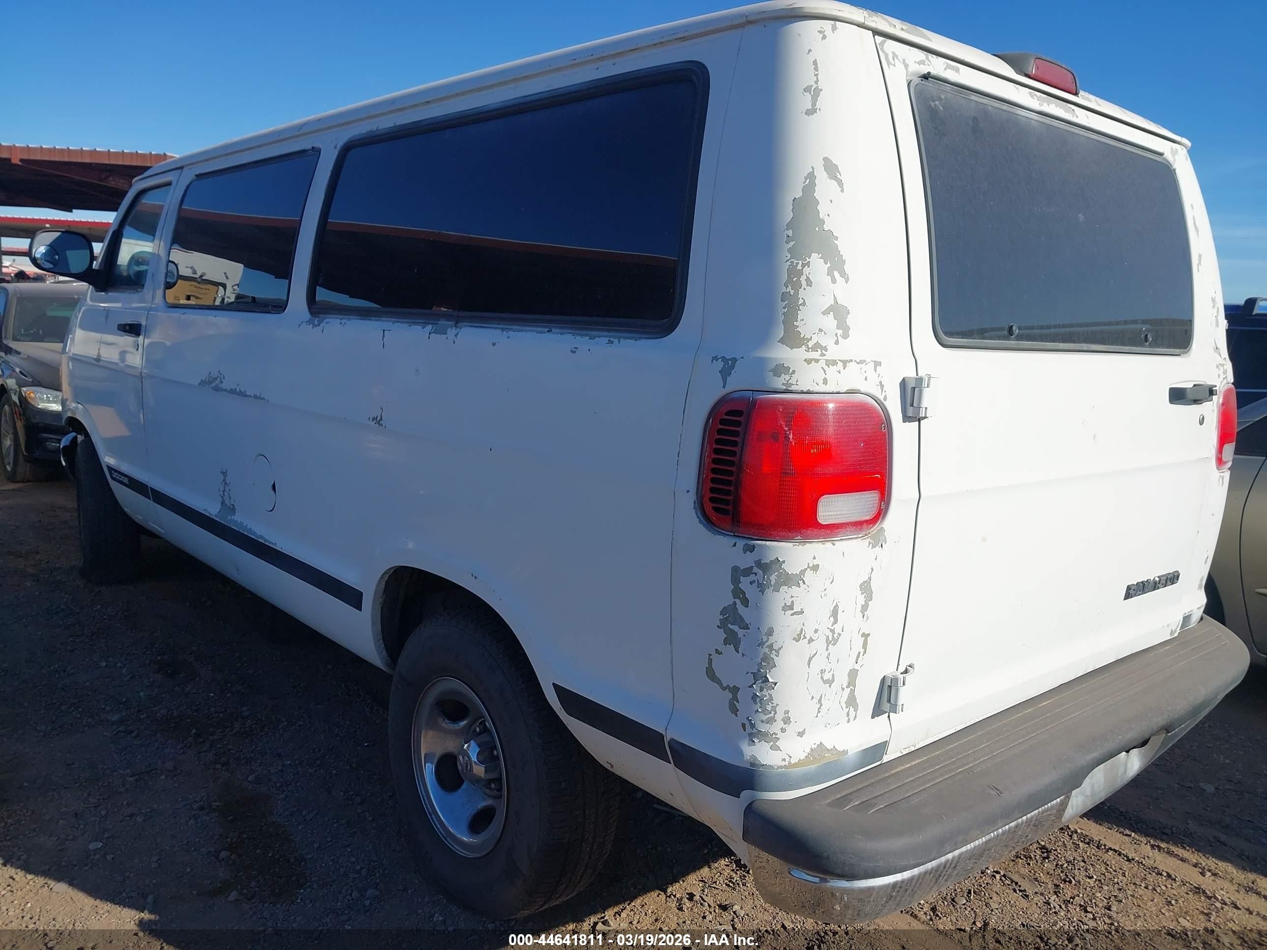 2001 Dodge Ram Van 1500 Conversion White vin: 2B6HB11Y81K556794