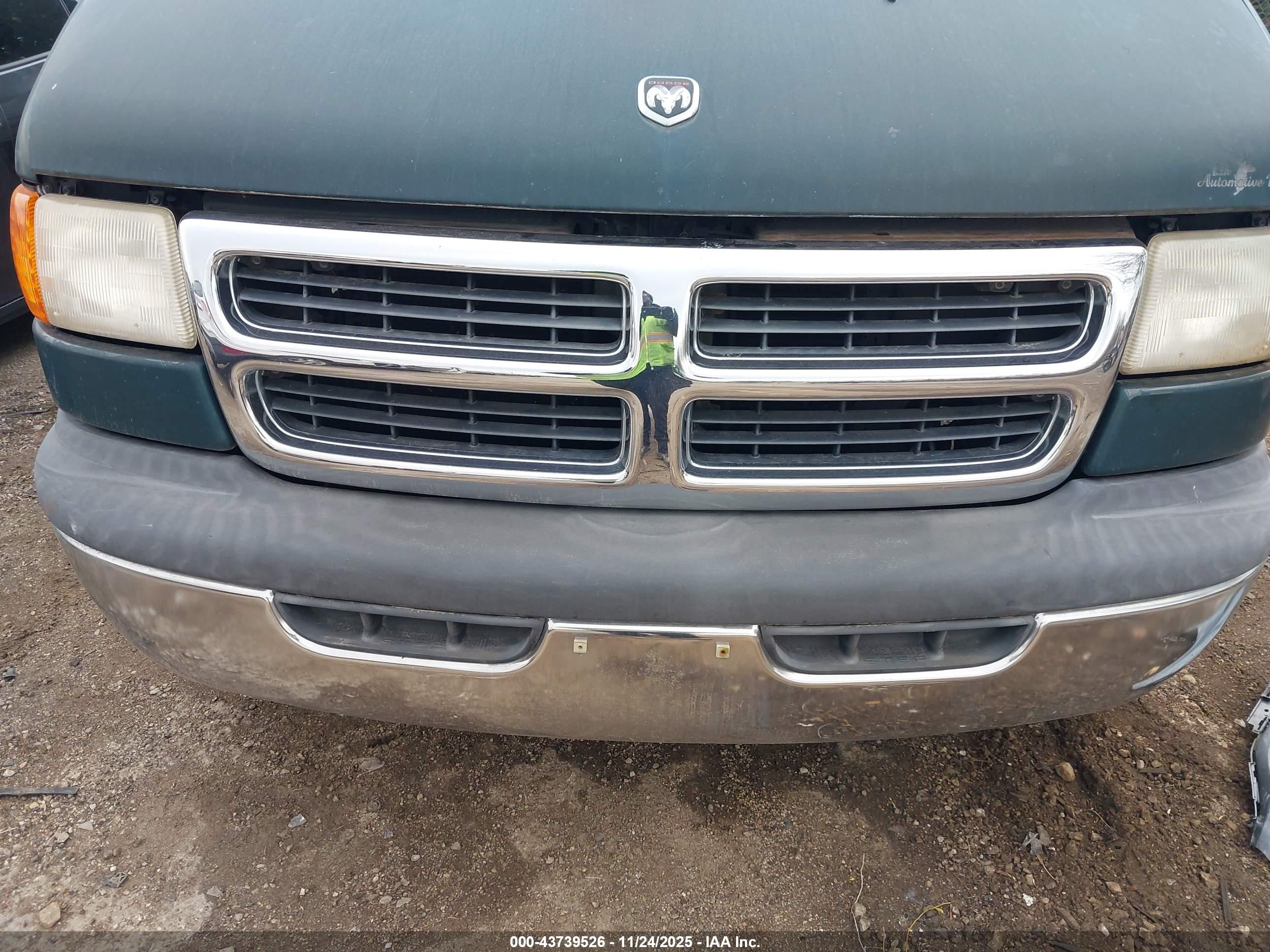 2001 Dodge Ram Van 1500 Conversion Green vin: 2B6HB11Y91K550230
