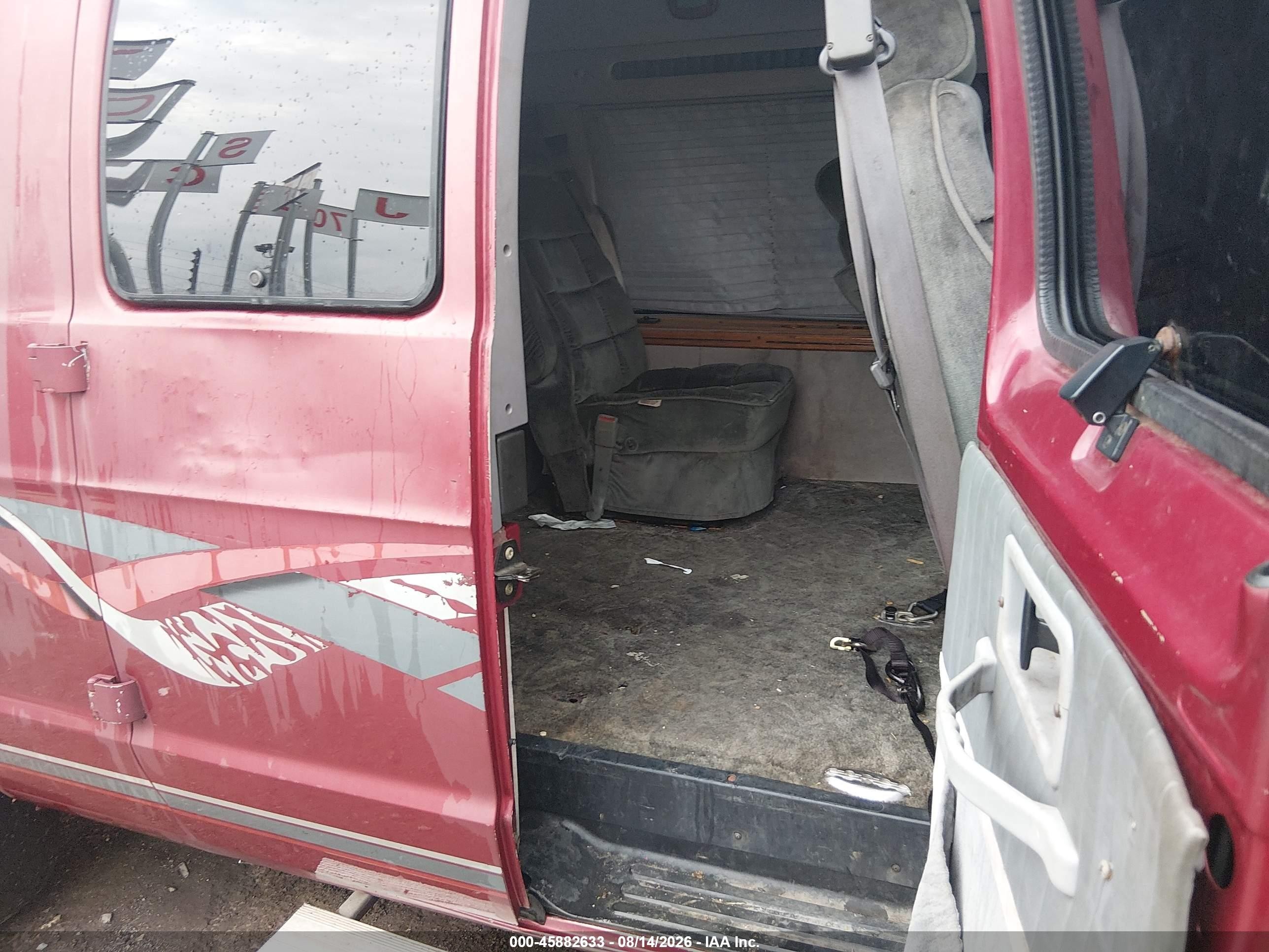 1998 Dodge Ram Van Commercial/conversion Red vin: 2B6HB11Y9WK137201