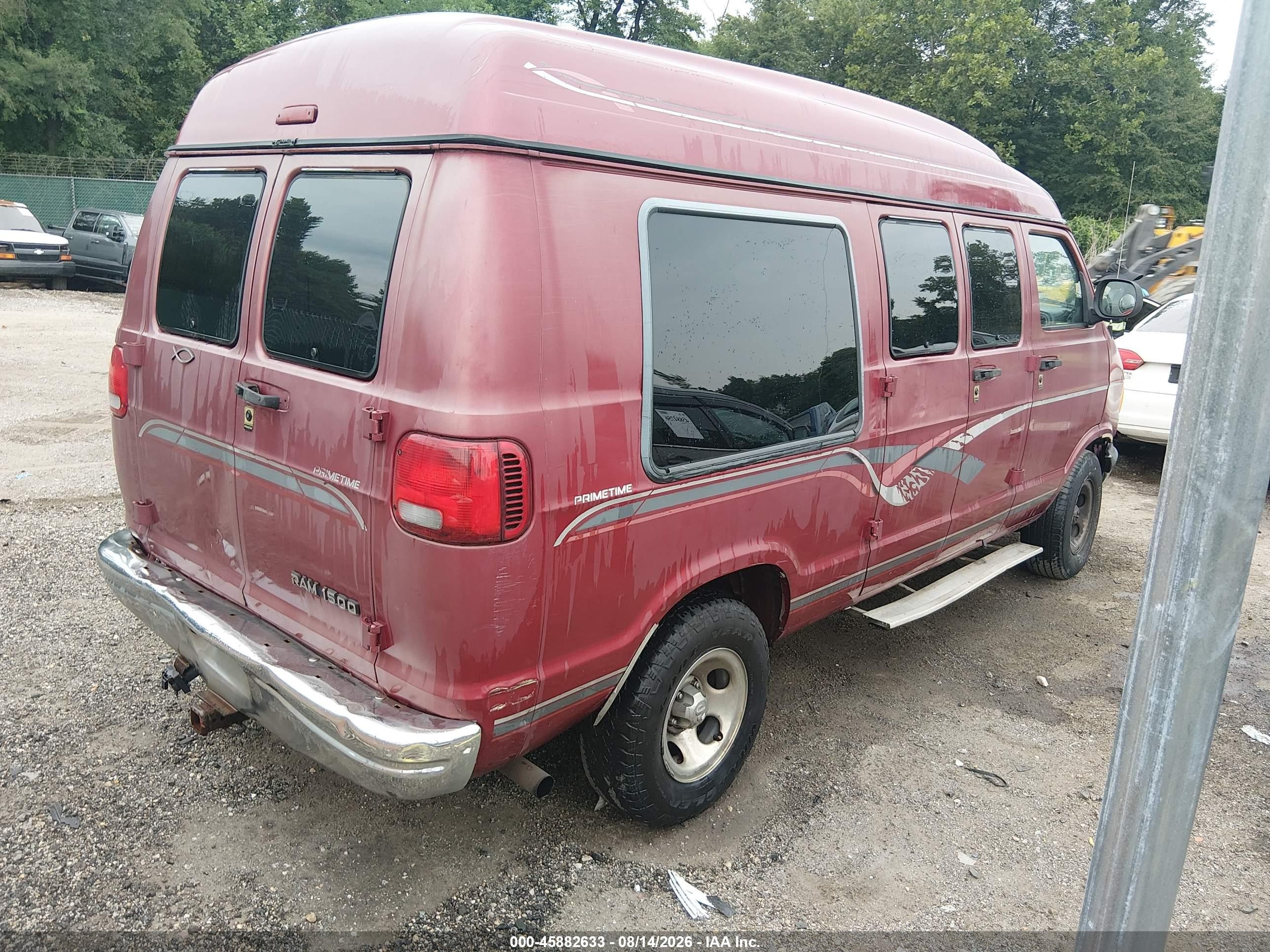 1998 Dodge Ram Van Commercial/conversion Red vin: 2B6HB11Y9WK137201