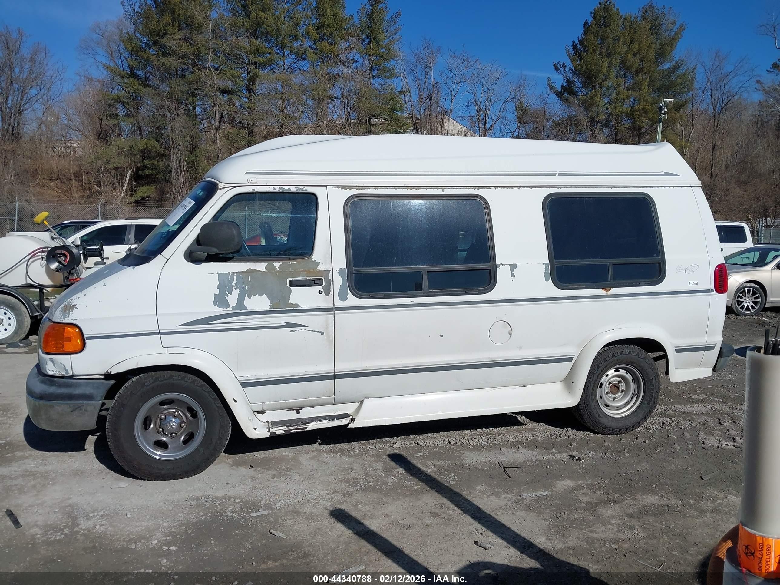 1999 Dodge Ram Van 1500 Commercial/conversion White vin: 2B6HB11Y9XK561706