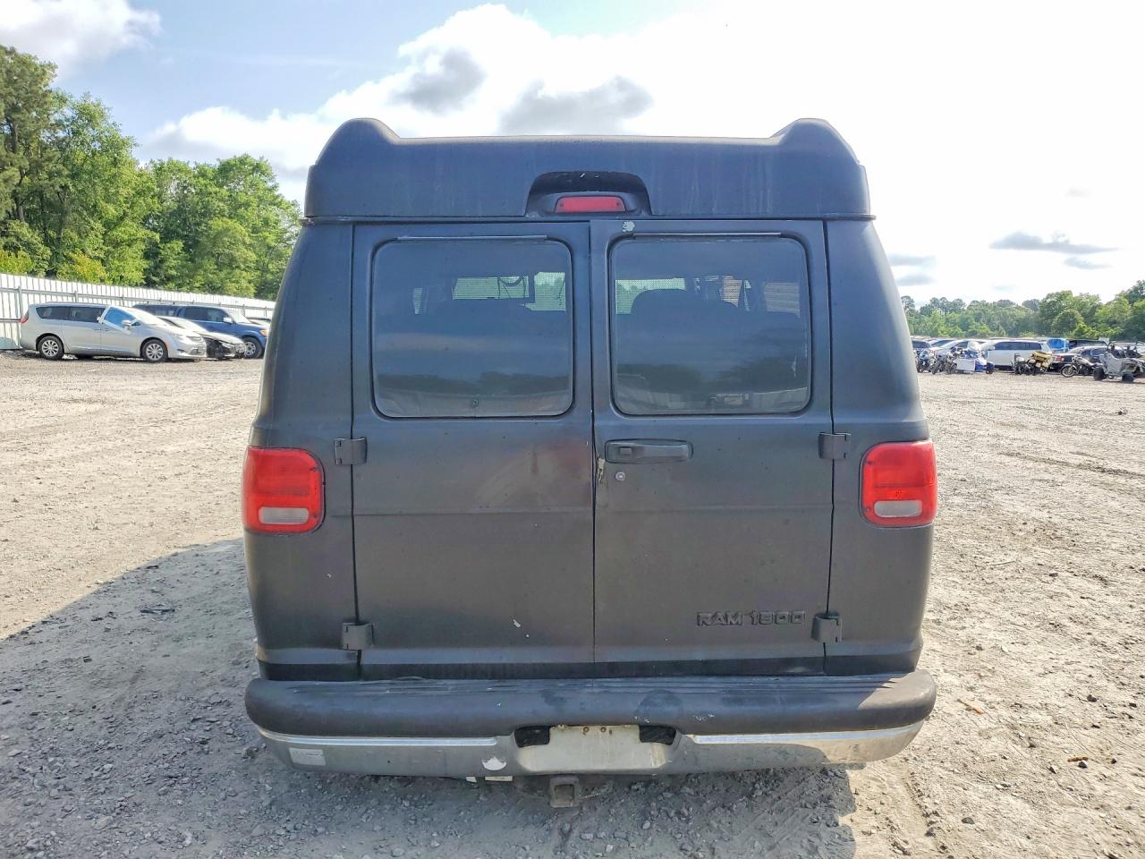 2000 Dodge Ram Van B1500 Черный vin: 2B6HB11YXYK128431
