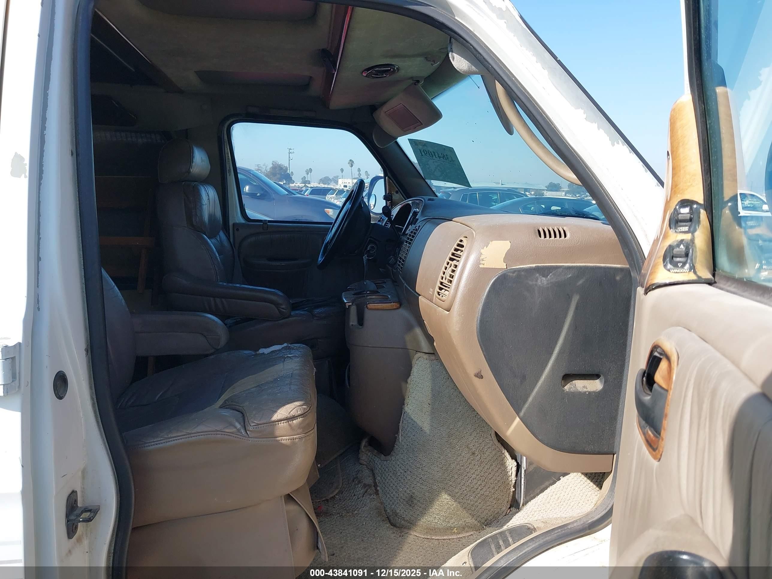2002 Dodge Ram Van 1500 Conversion White vin: 2B6HB11Z02K143178