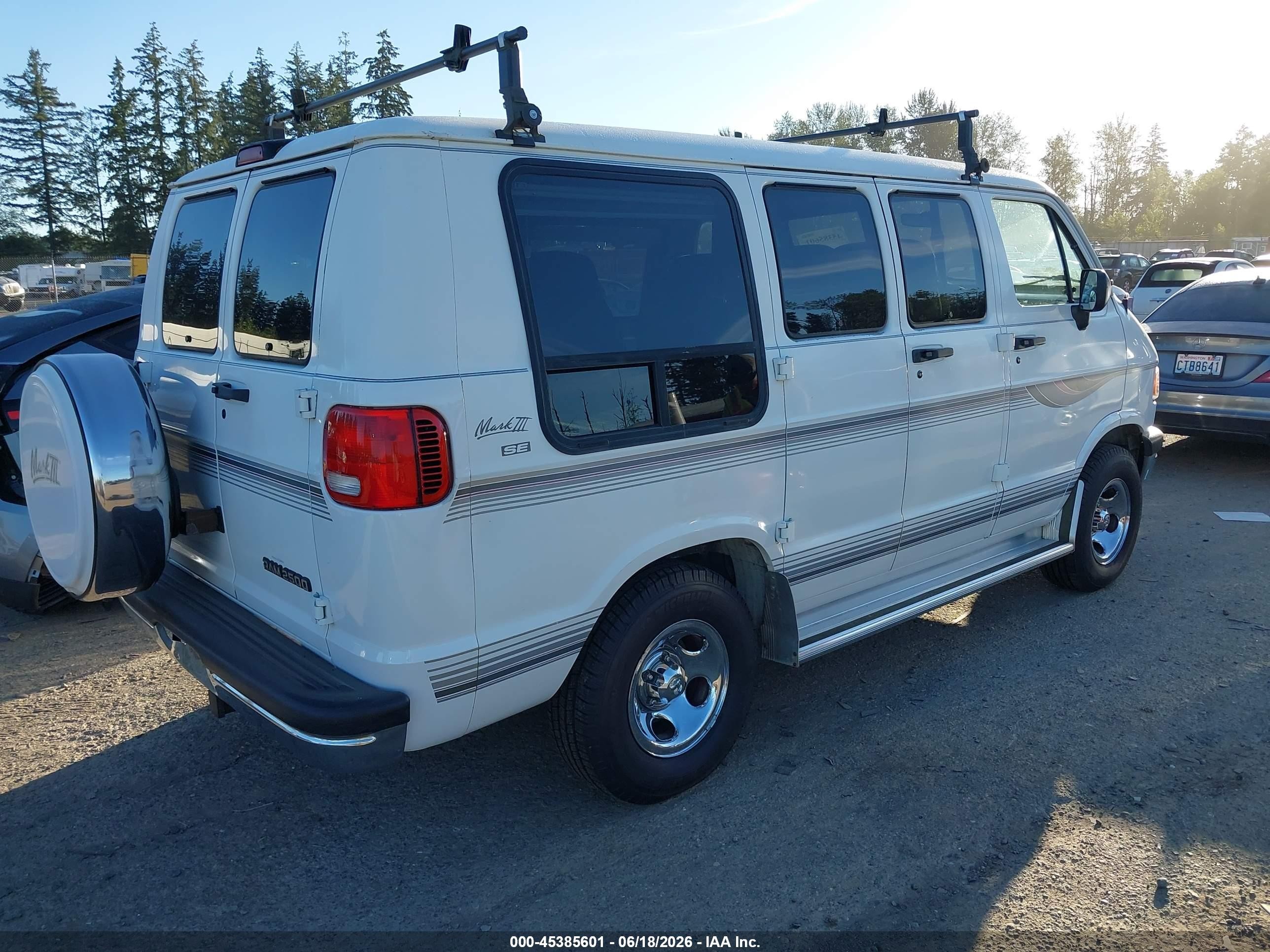 1996 Dodge Ram Van B2500 White vin: 2B6HB21X9TK177206