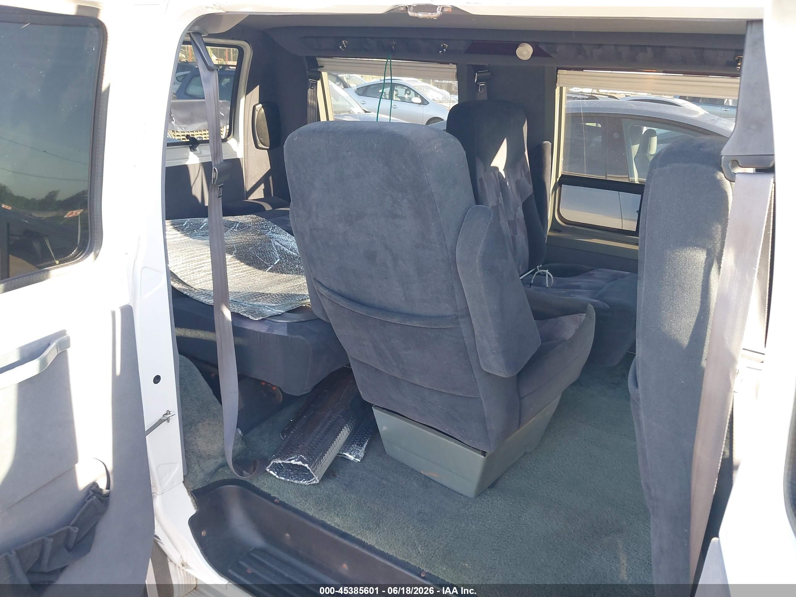 1996 Dodge Ram Van B2500 White vin: 2B6HB21X9TK177206