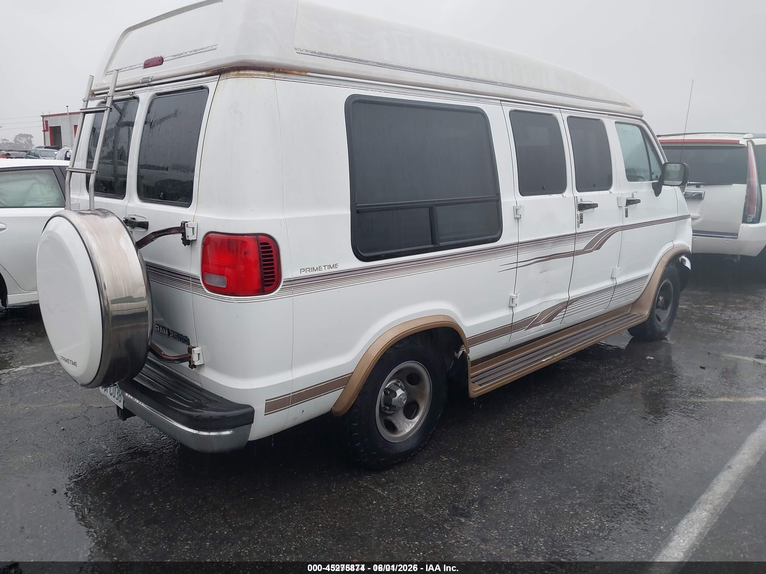 1996 Dodge Ram Van B2500 White vin: 2B6HB21Y0TK144460