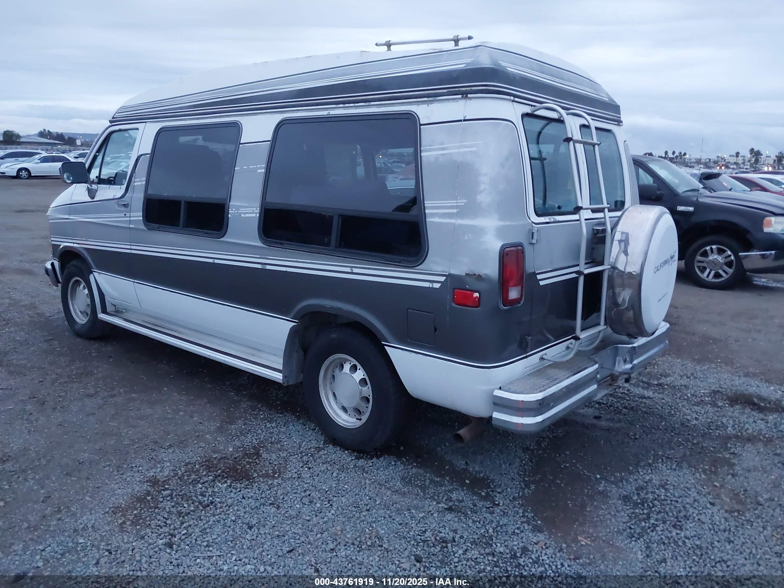 1993 Dodge Ram Van B250 Gray vin: 2B6HB21Y2PK502096