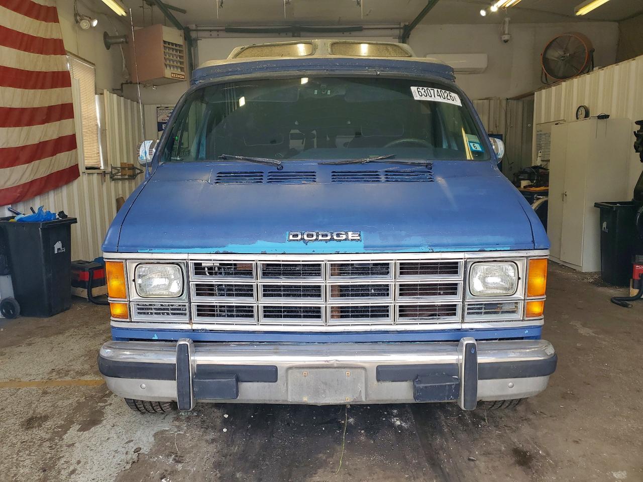 1990 Dodge Ram Blue vin: 2B6HB21Y4LK730515