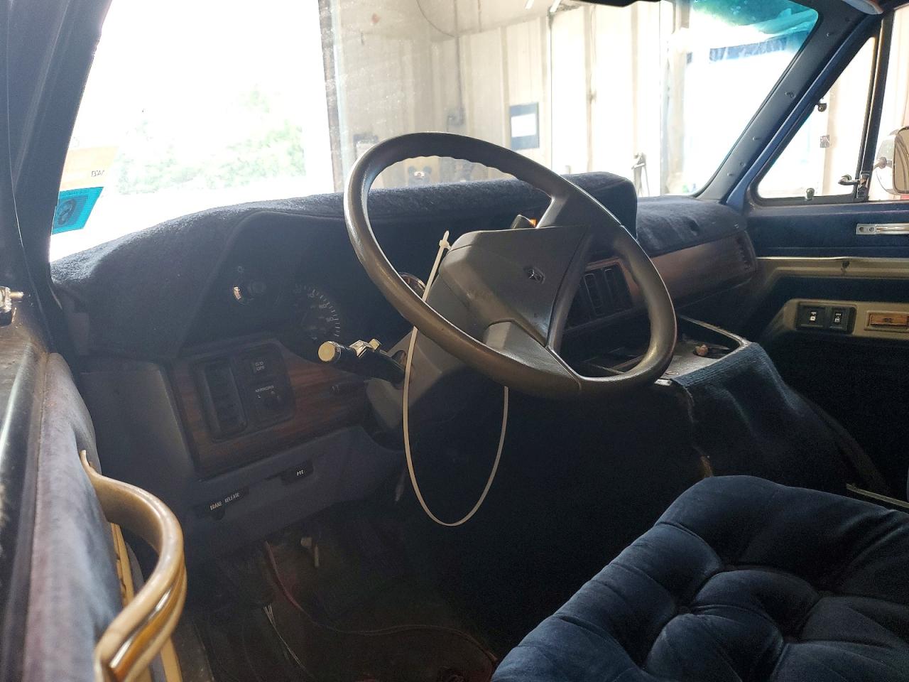 1990 Dodge Ram Blue vin: 2B6HB21Y4LK730515