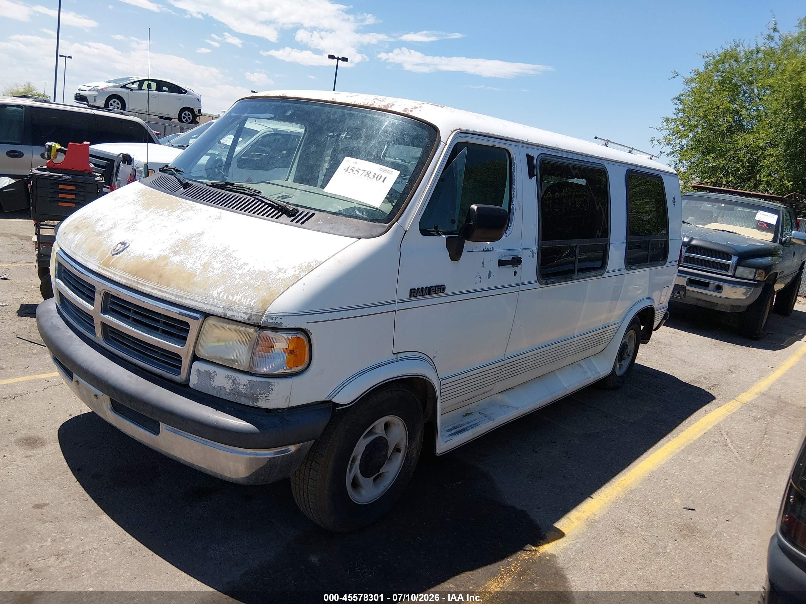 1994 Dodge Ram Van B250 White vin: 2B6HB21Y6RK166813