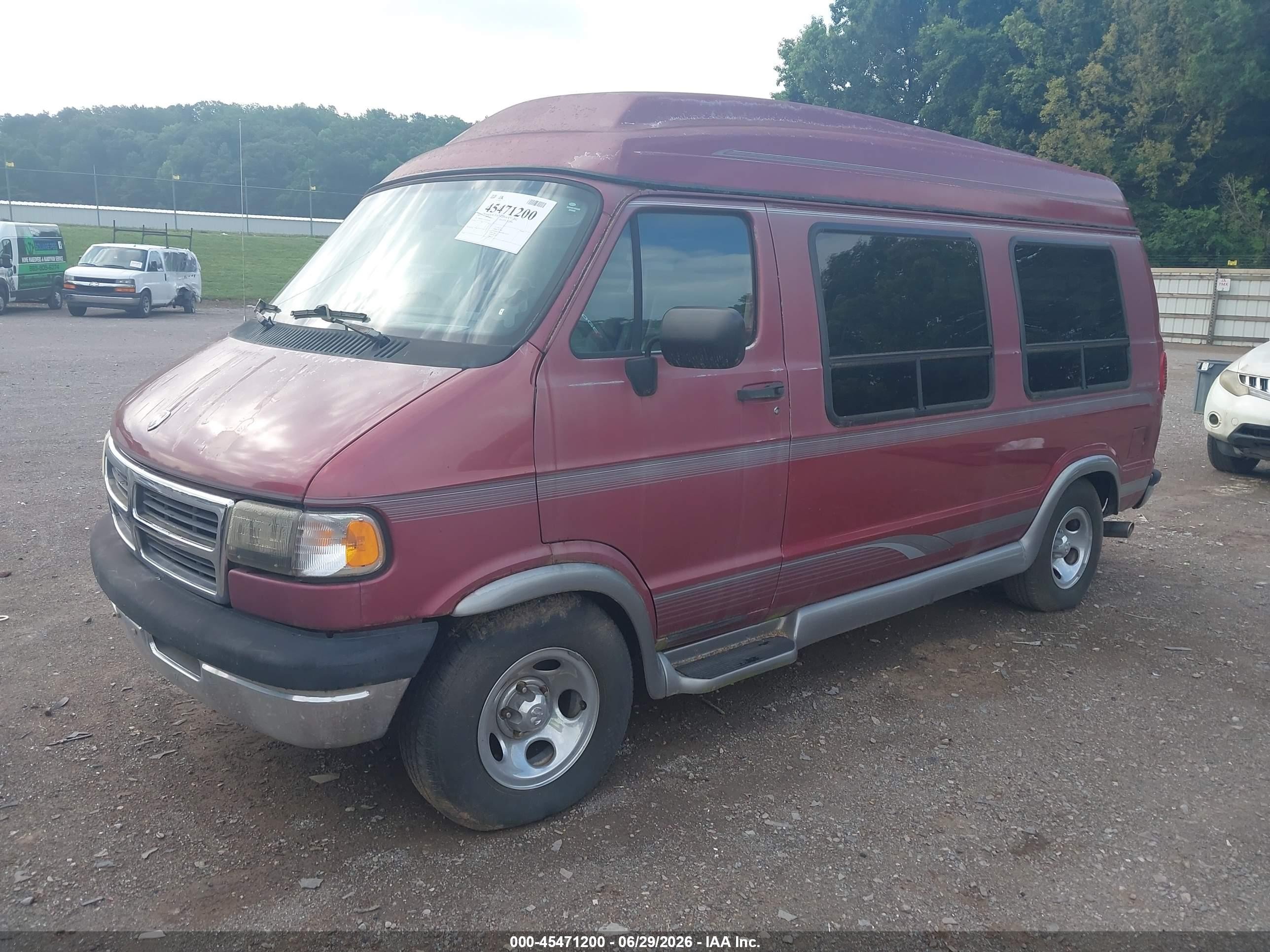 1997 Dodge Ram Van 2500 Commercial Red vin: 2B6HB21Z5VK589269
