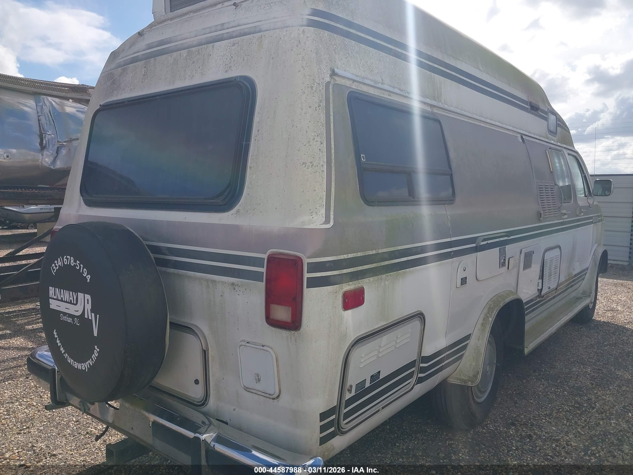 1989 Dodge Ram Van B350 White vin: 2B6JB31Z6KK404729