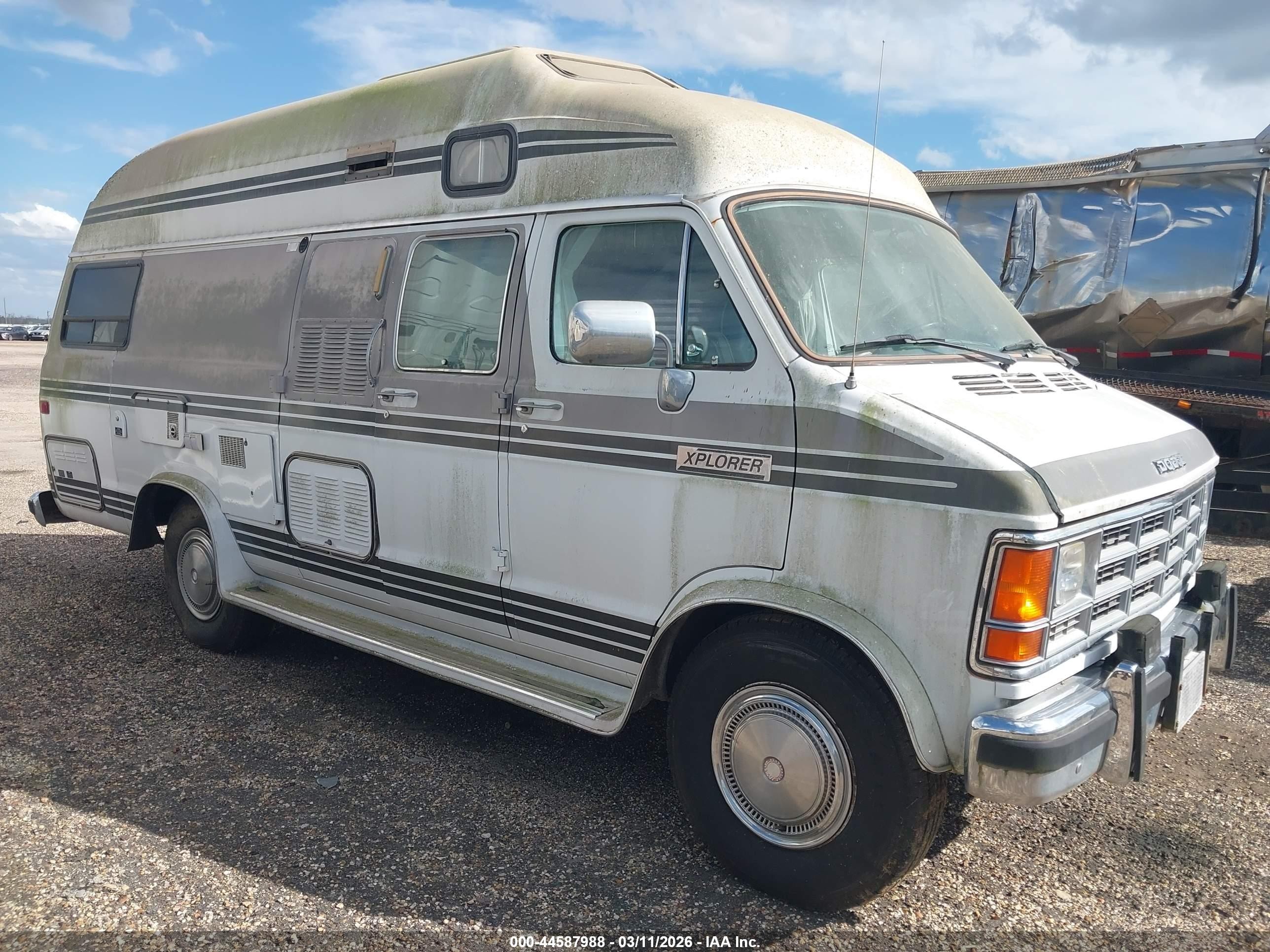 1989 Dodge Ram Van B350 White vin: 2B6JB31Z6KK404729