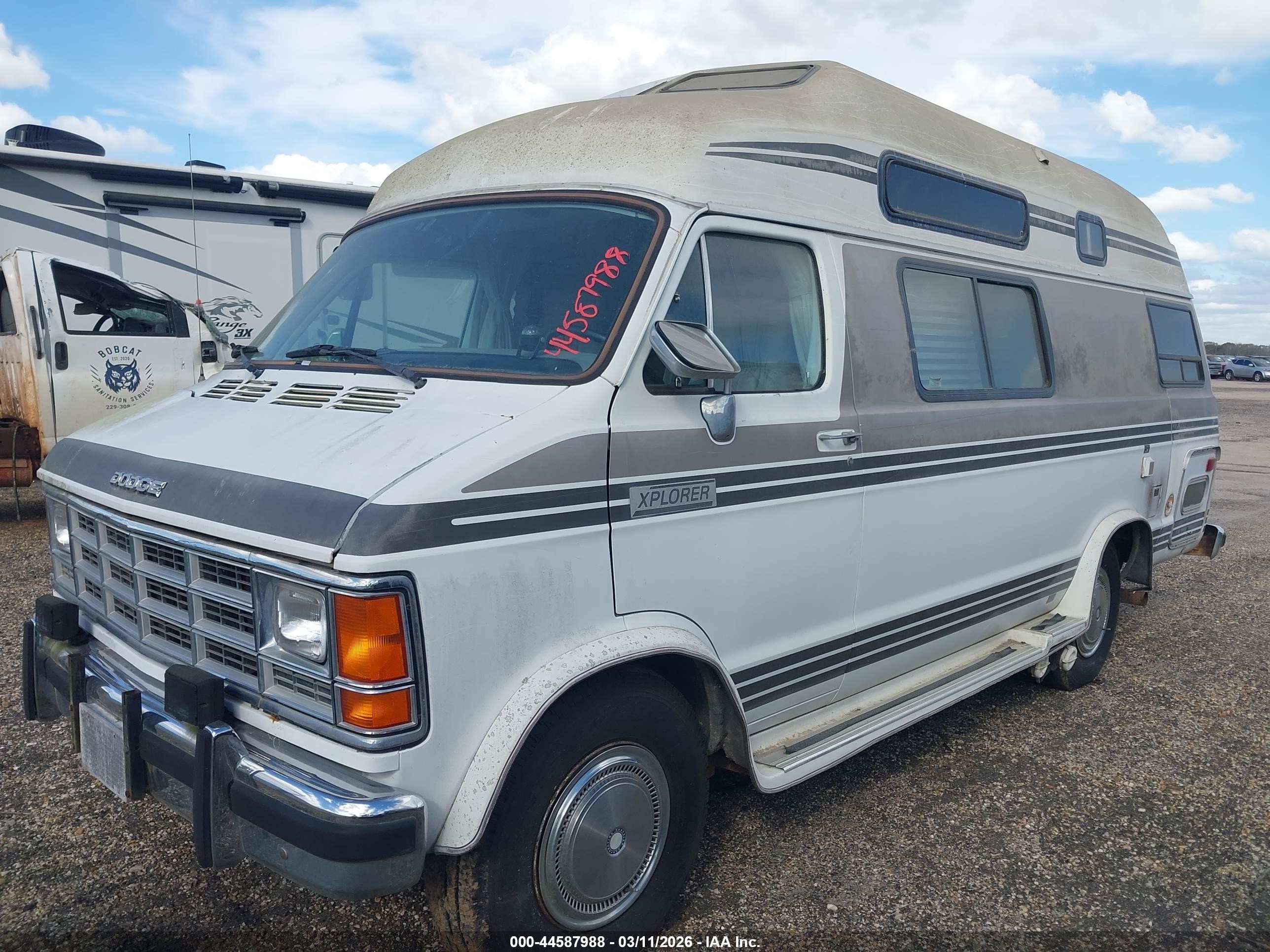 1989 Dodge Ram Van B350 White vin: 2B6JB31Z6KK404729