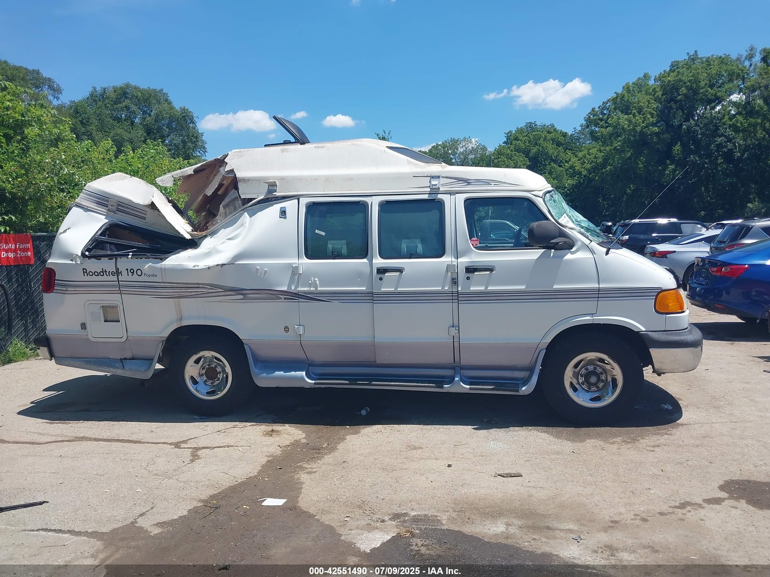 1999 Dodge Ram Van 3500 Commercial/conversion White vin: 2B6KB31Y0XK535769