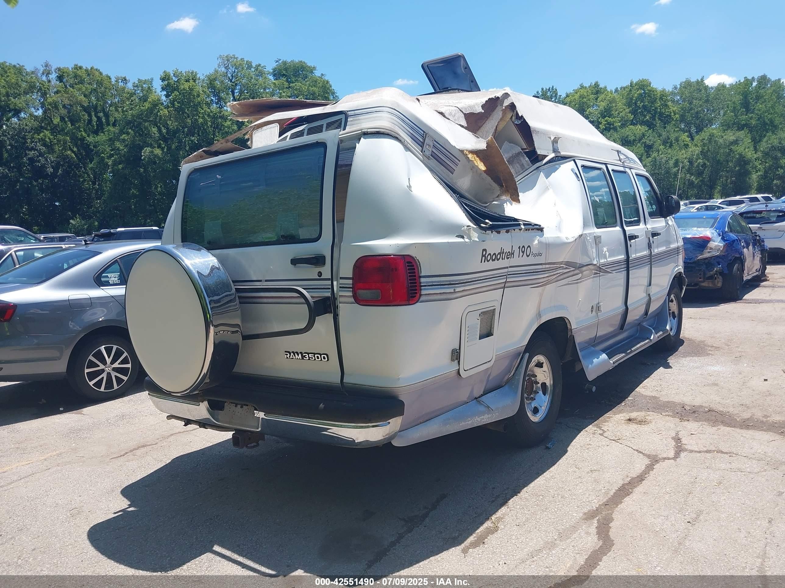 1999 Dodge Ram Van 3500 Commercial/conversion White vin: 2B6KB31Y0XK535769