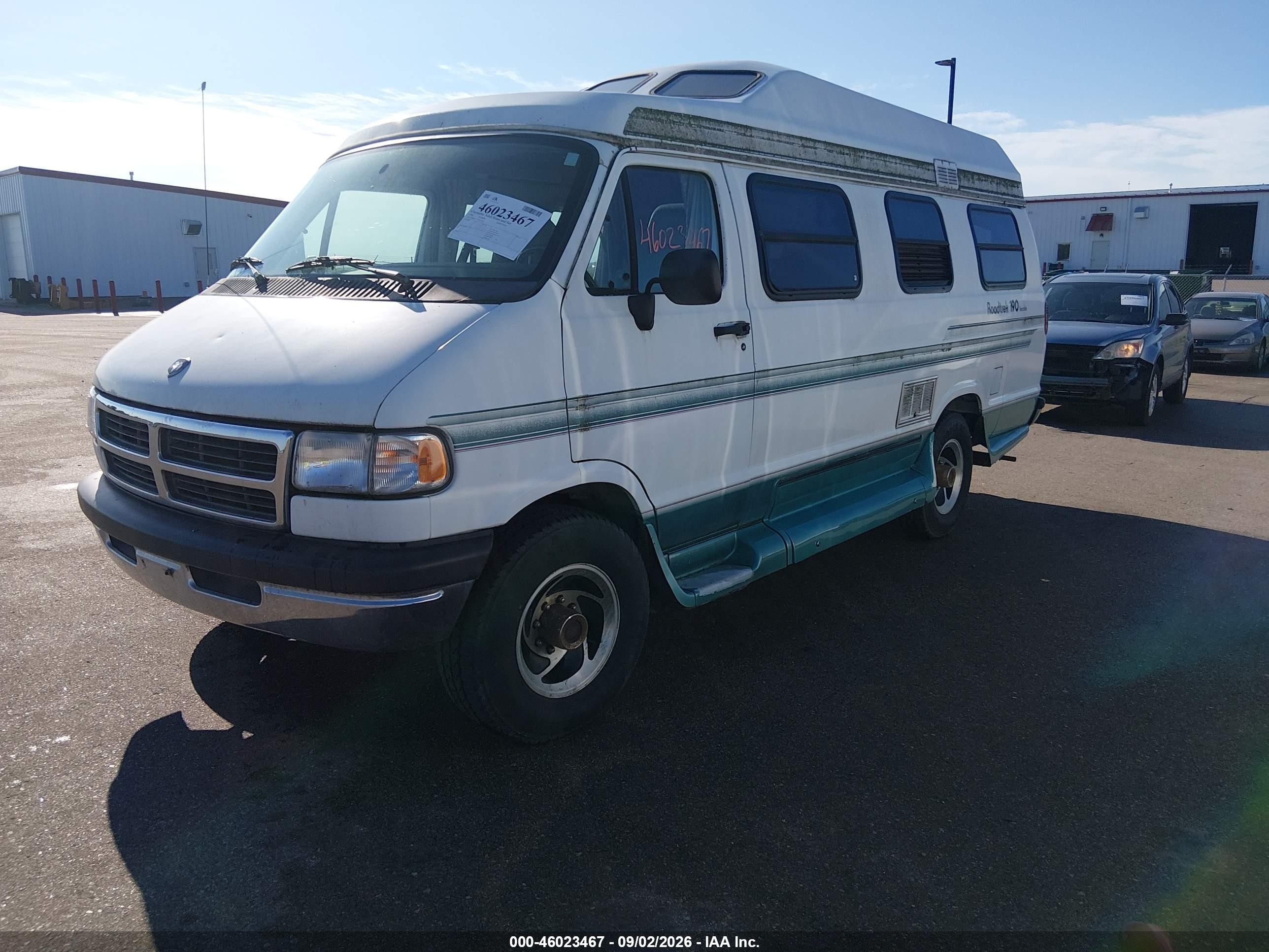 1996 Dodge Ram Van B3500 White vin: 2B6KB31Y1TK132121