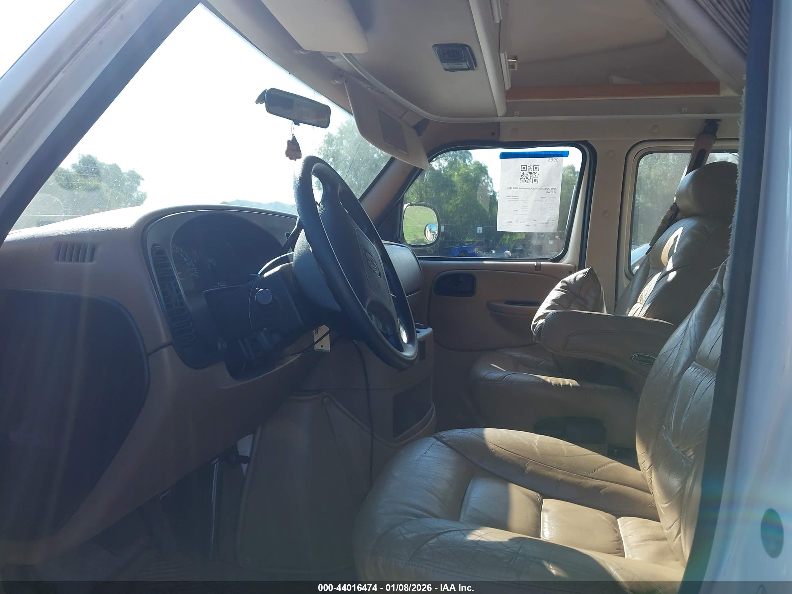 2000 Dodge Ram Van 3500 Conversion White vin: 2B6LB31Z4YK123272