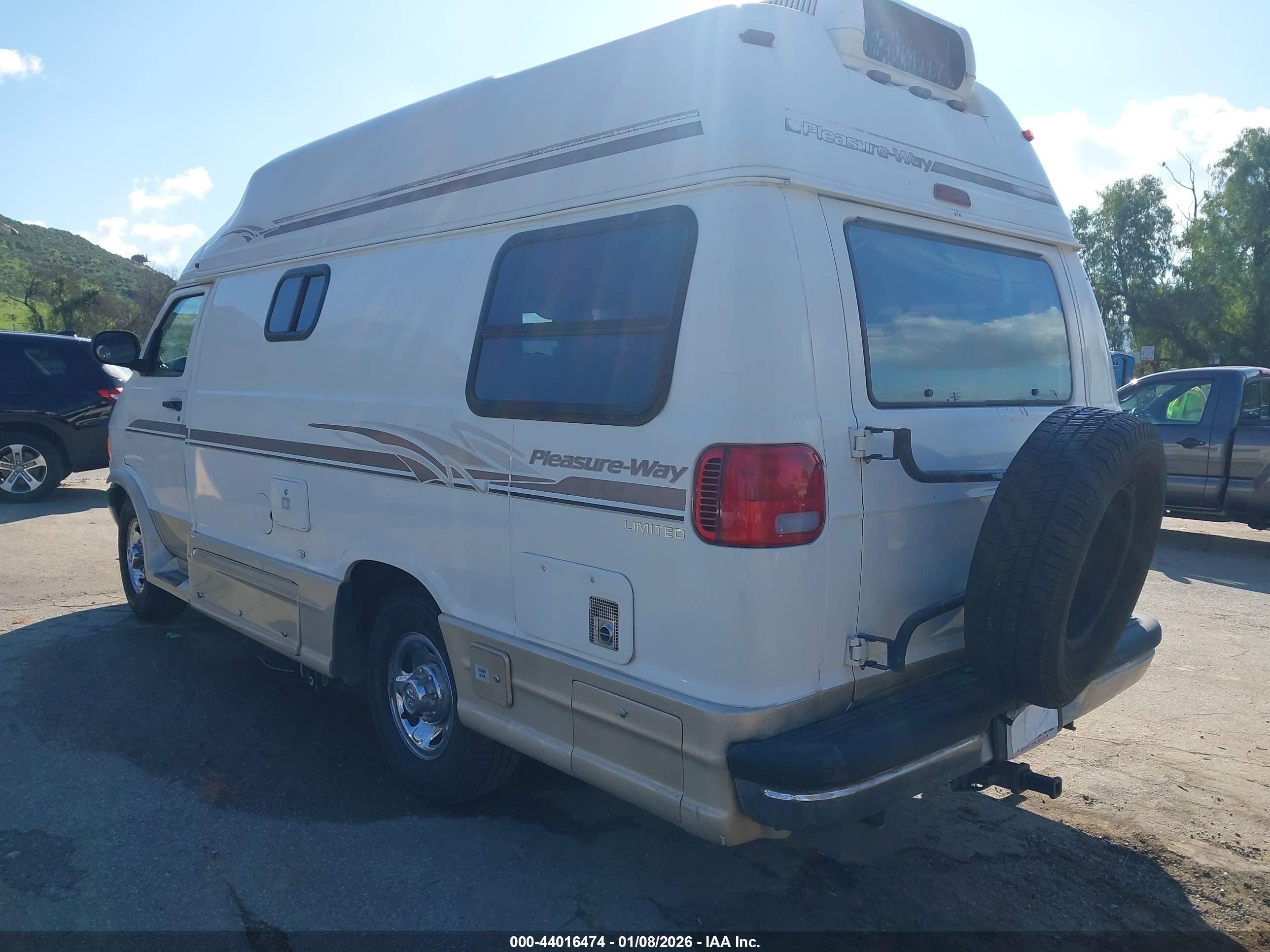 2000 Dodge Ram Van 3500 Conversion White vin: 2B6LB31Z4YK123272