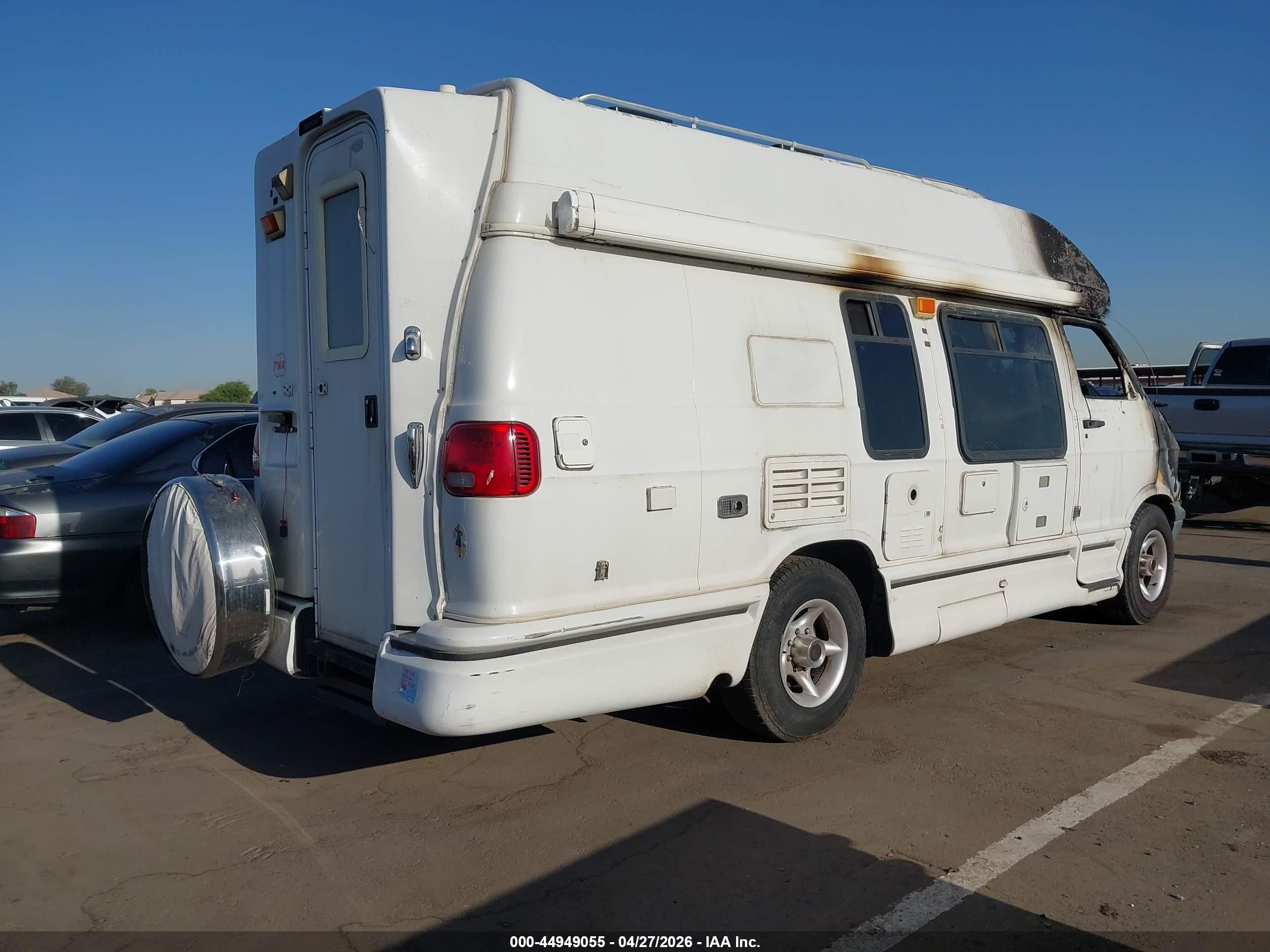 1999 Dodge Ram Van 3500 Commercial/conversion Белый vin: 2B6LB31Z5XK543900