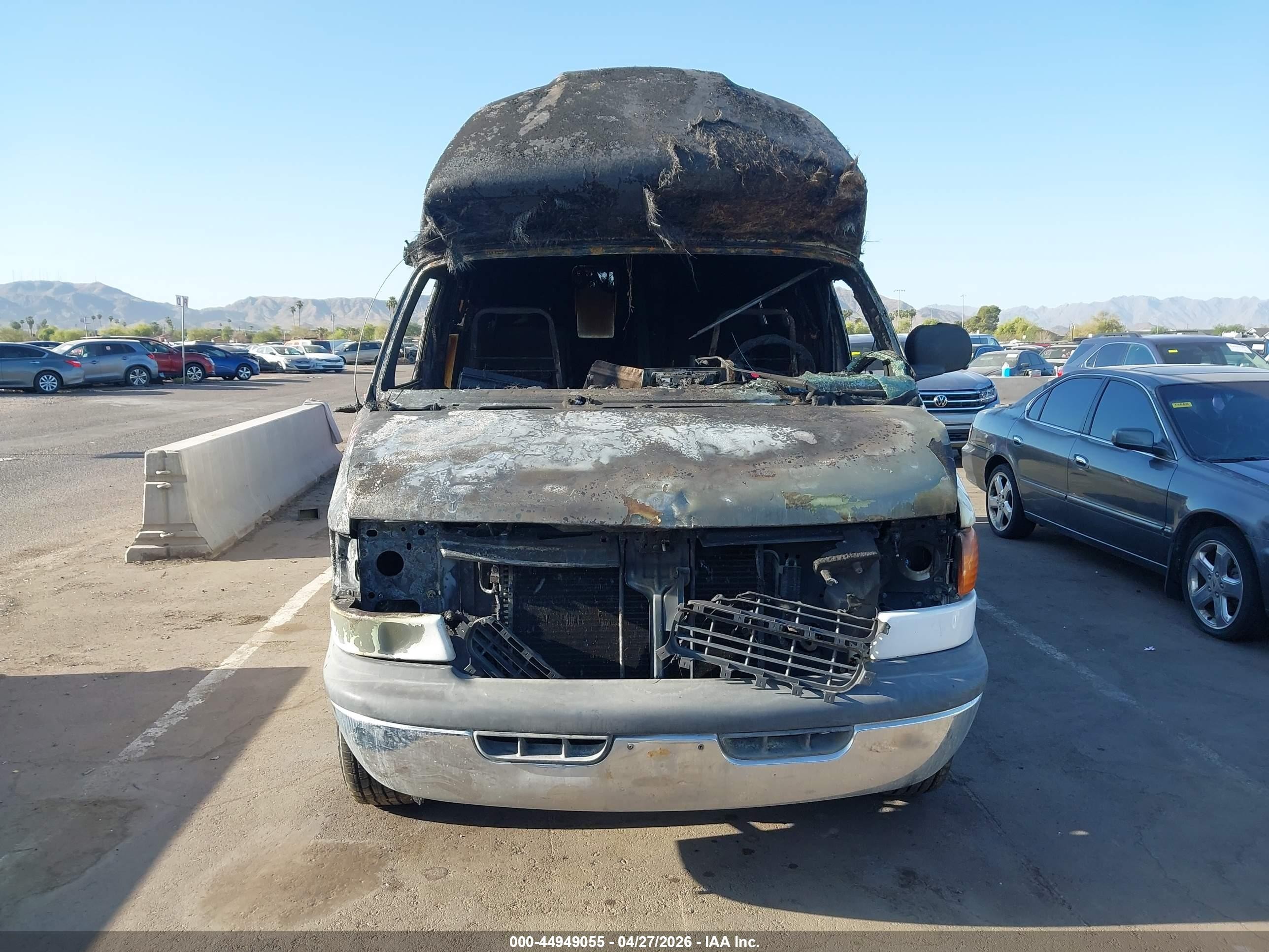 1999 Dodge Ram Van 3500 Commercial/conversion Белый vin: 2B6LB31Z5XK543900