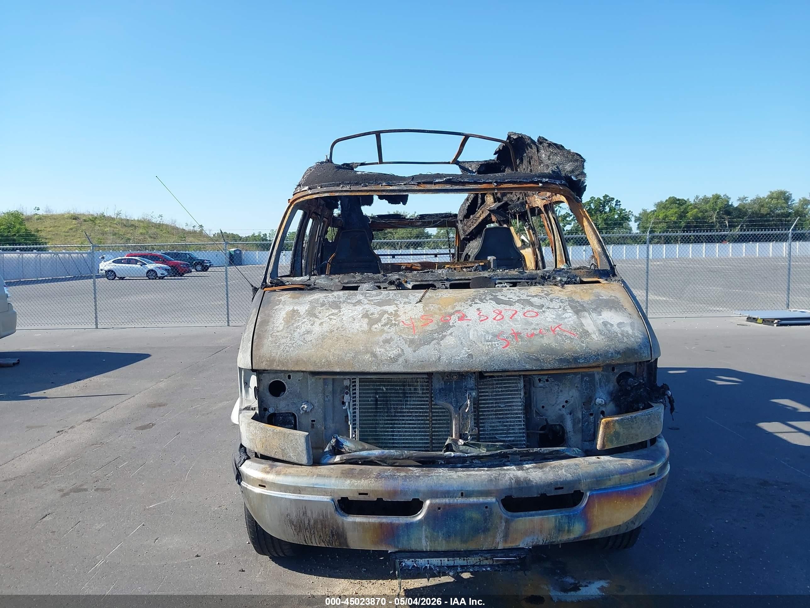 1999 Dodge Ram Van 3500 Commercial/conversion White vin: 2B6LB31Z9XK553619