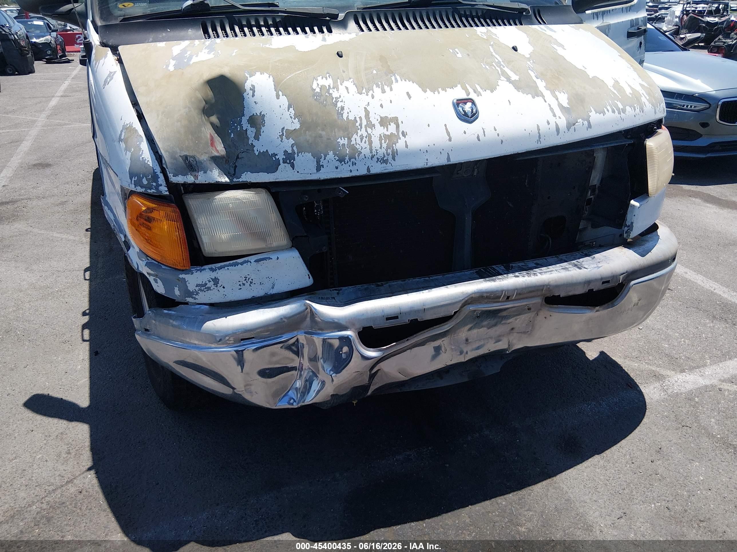 2001 Dodge Ram Van 1500 Conversion Белый vin: 2B7HB11Y11K508601