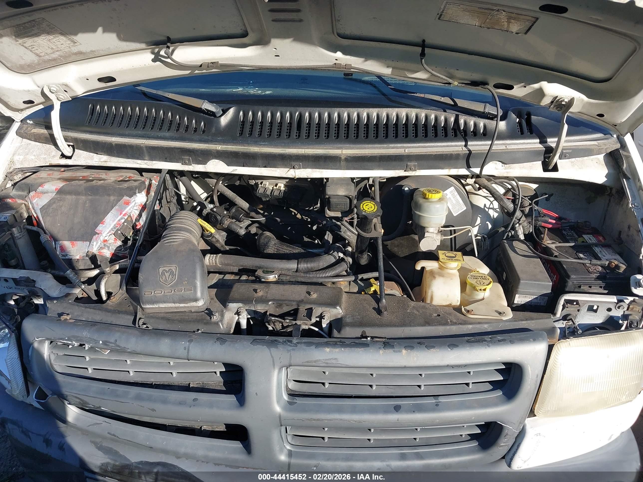 2001 Dodge Ram Van 1500 Conversion White vin: 2B7HB11Y11K511062
