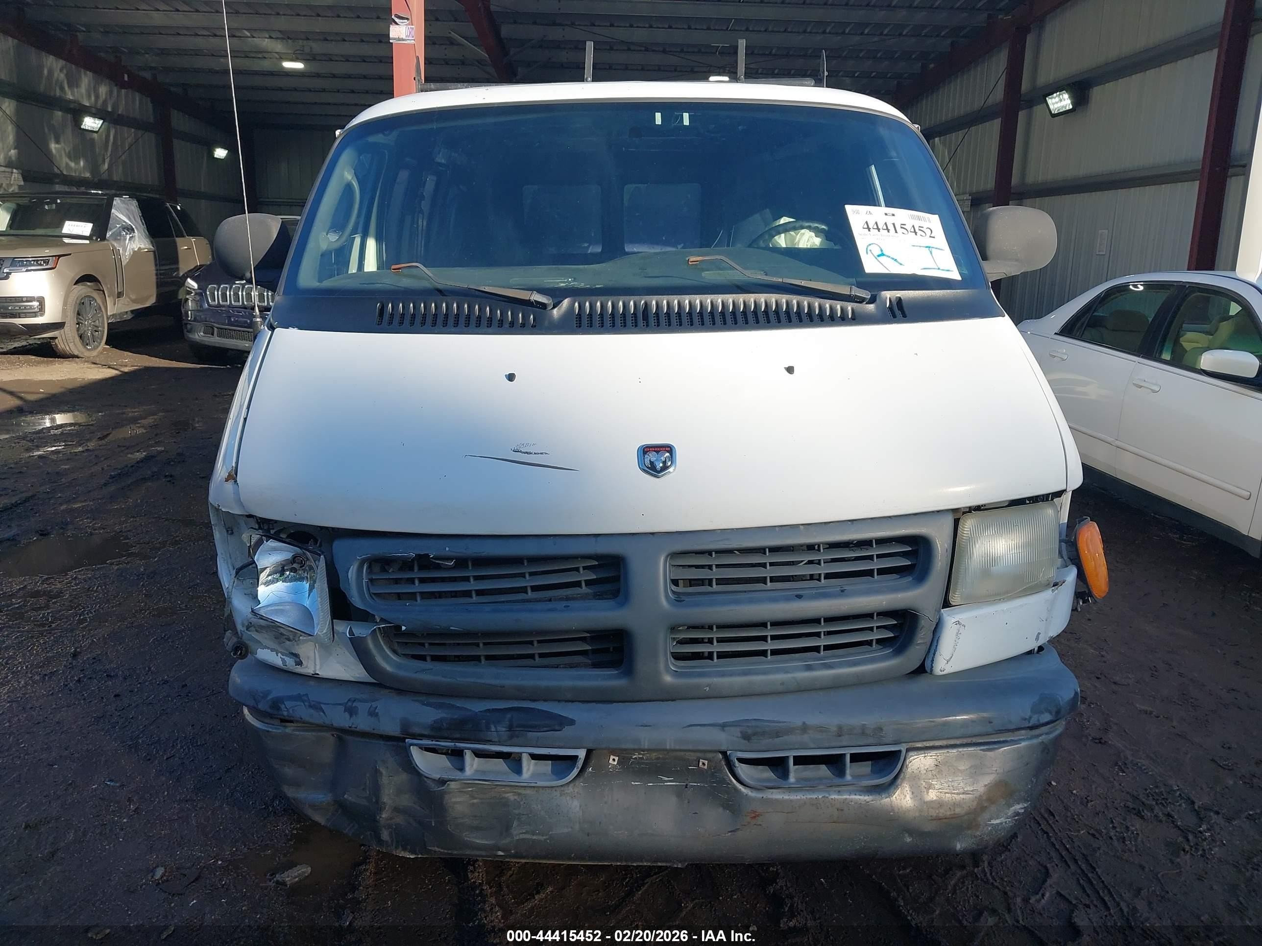 2001 Dodge Ram Van 1500 Conversion White vin: 2B7HB11Y11K511062