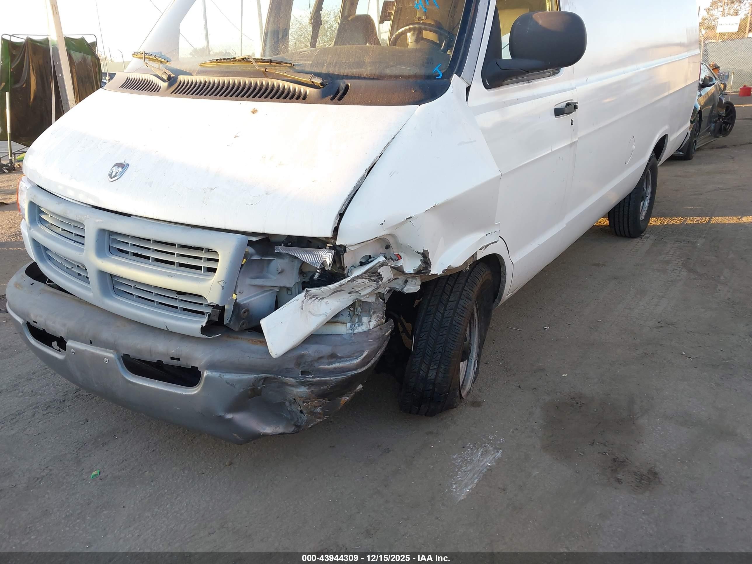 1999 Dodge Ram Van 1500 Commercial/conversion White vin: 2B7HB11Y2XK520877