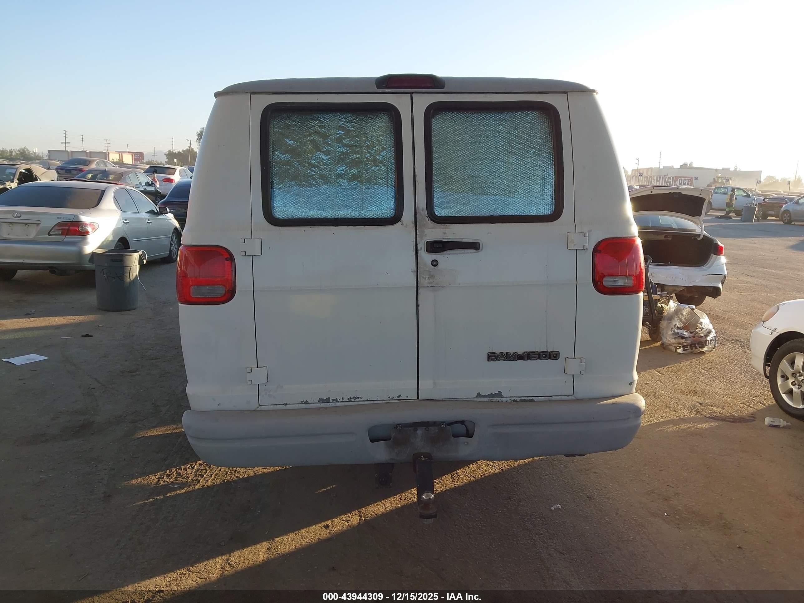 1999 Dodge Ram Van 1500 Commercial/conversion White vin: 2B7HB11Y2XK520877