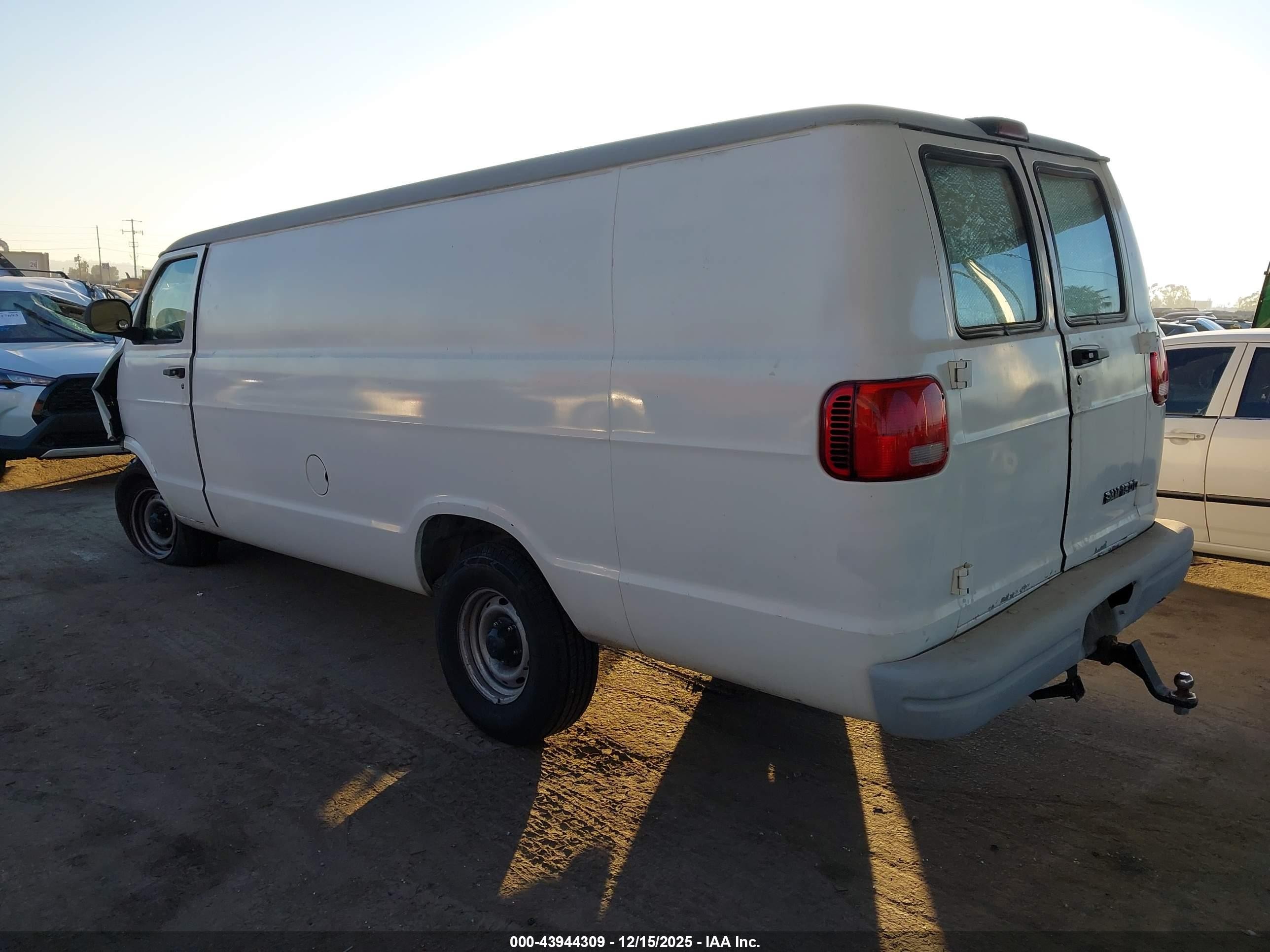 1999 Dodge Ram Van 1500 Commercial/conversion White vin: 2B7HB11Y2XK520877