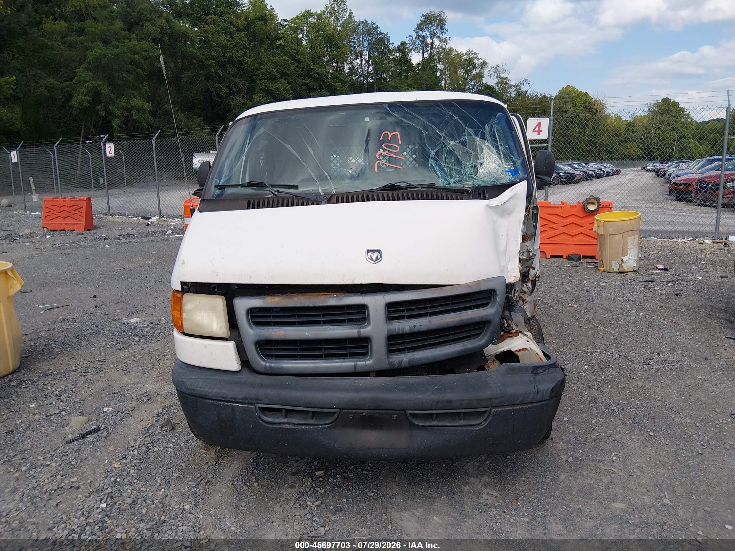 1999 Dodge Ram Van 1500 Commercial/conversion White vin: 2B7HB11Y6XK513186