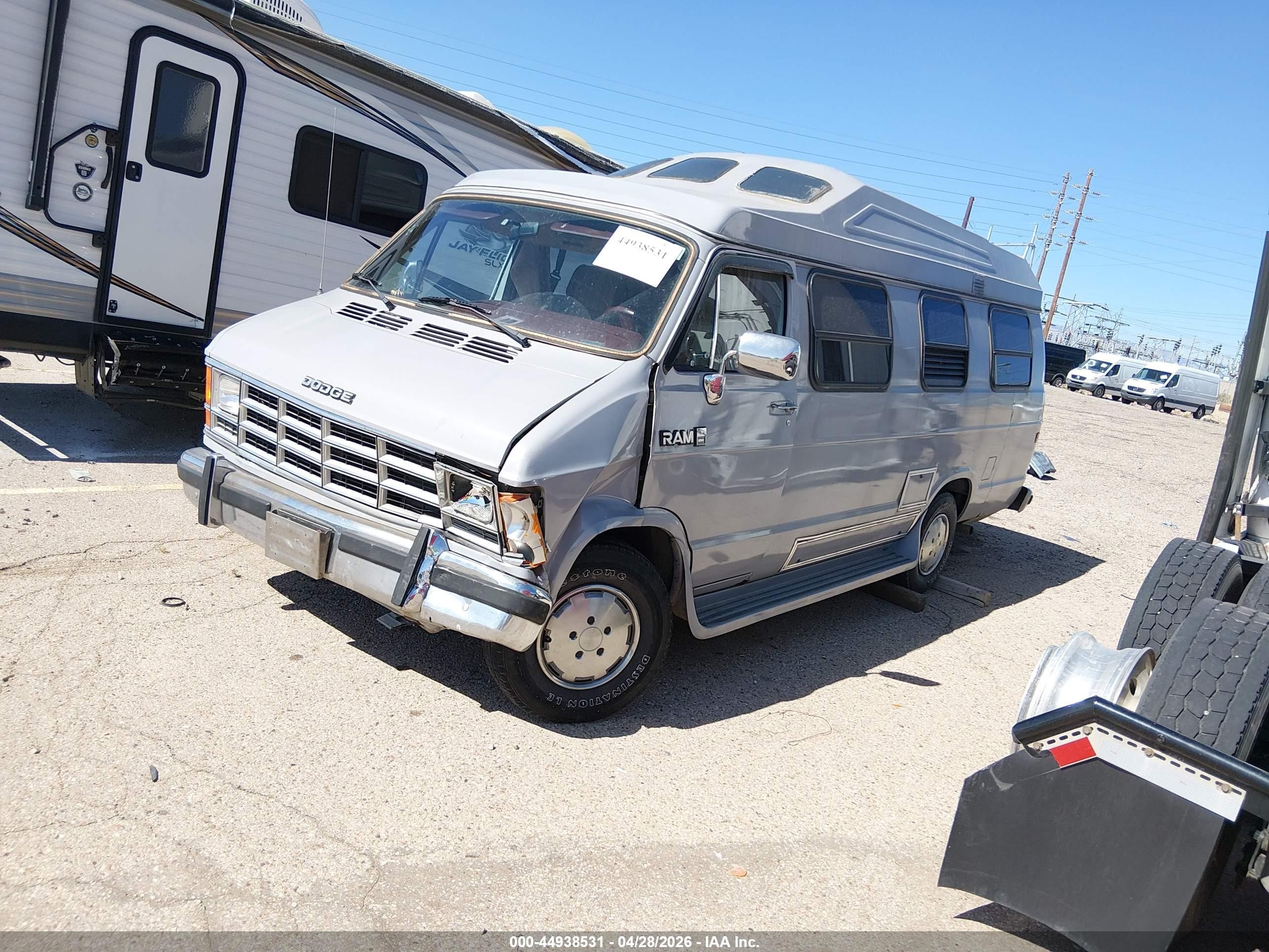 1990 Dodge Ram Van B250 Серый vin: 2B7HB21Y9LK710997