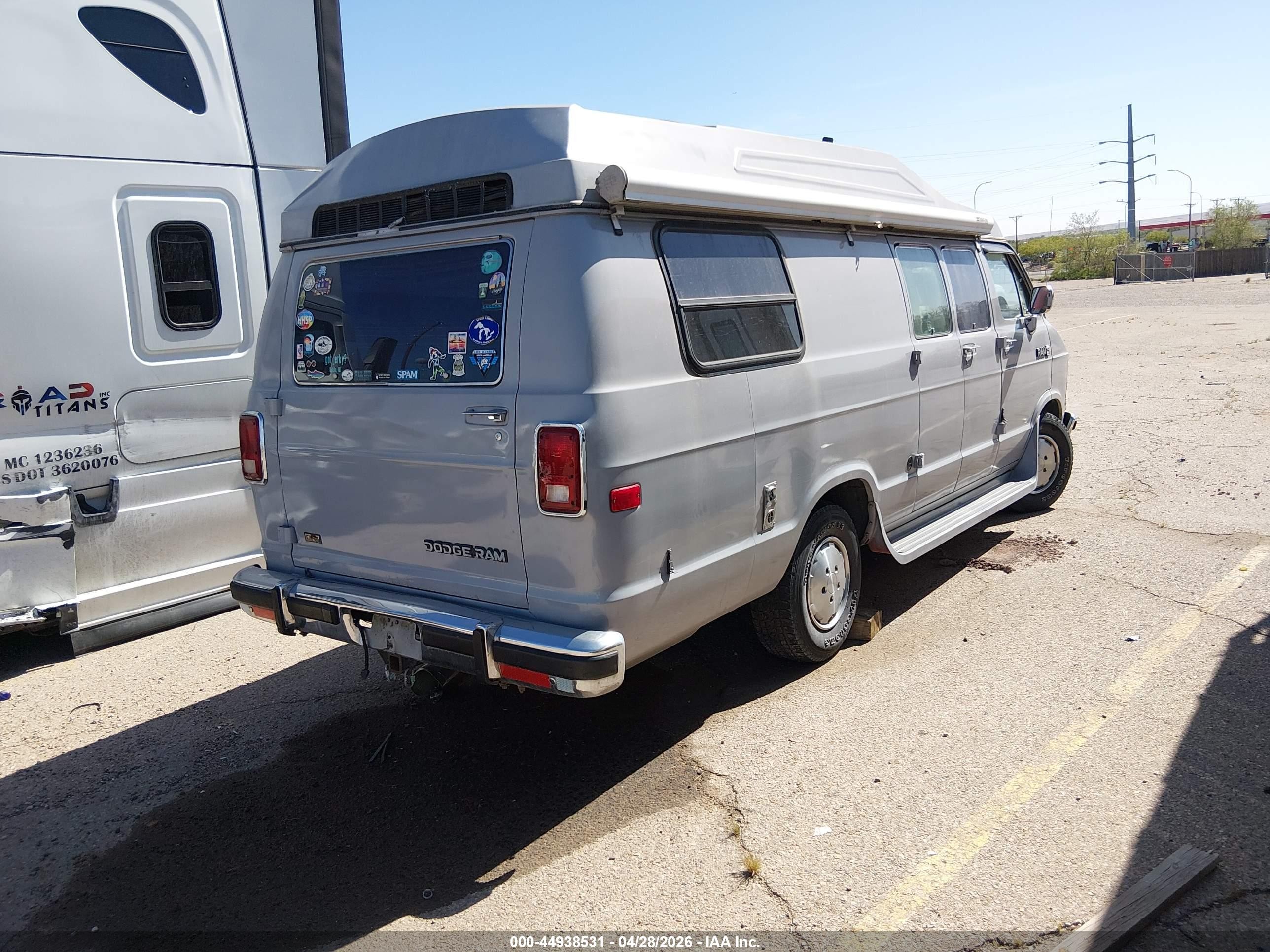 1990 Dodge Ram Van B250 Серый vin: 2B7HB21Y9LK710997