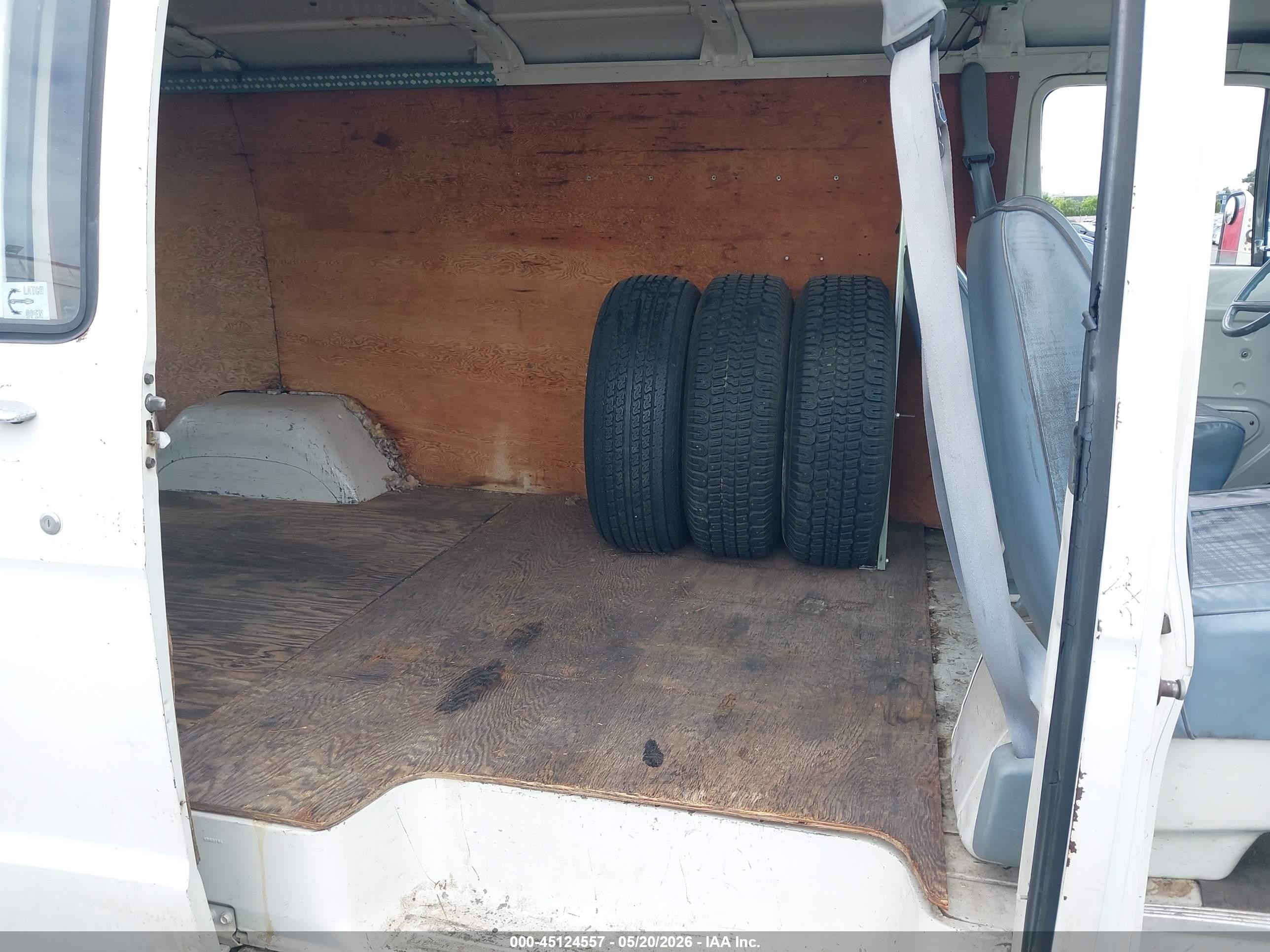 1982 Dodge Ram Van B250 White vin: 2B7HB23P4CK142551