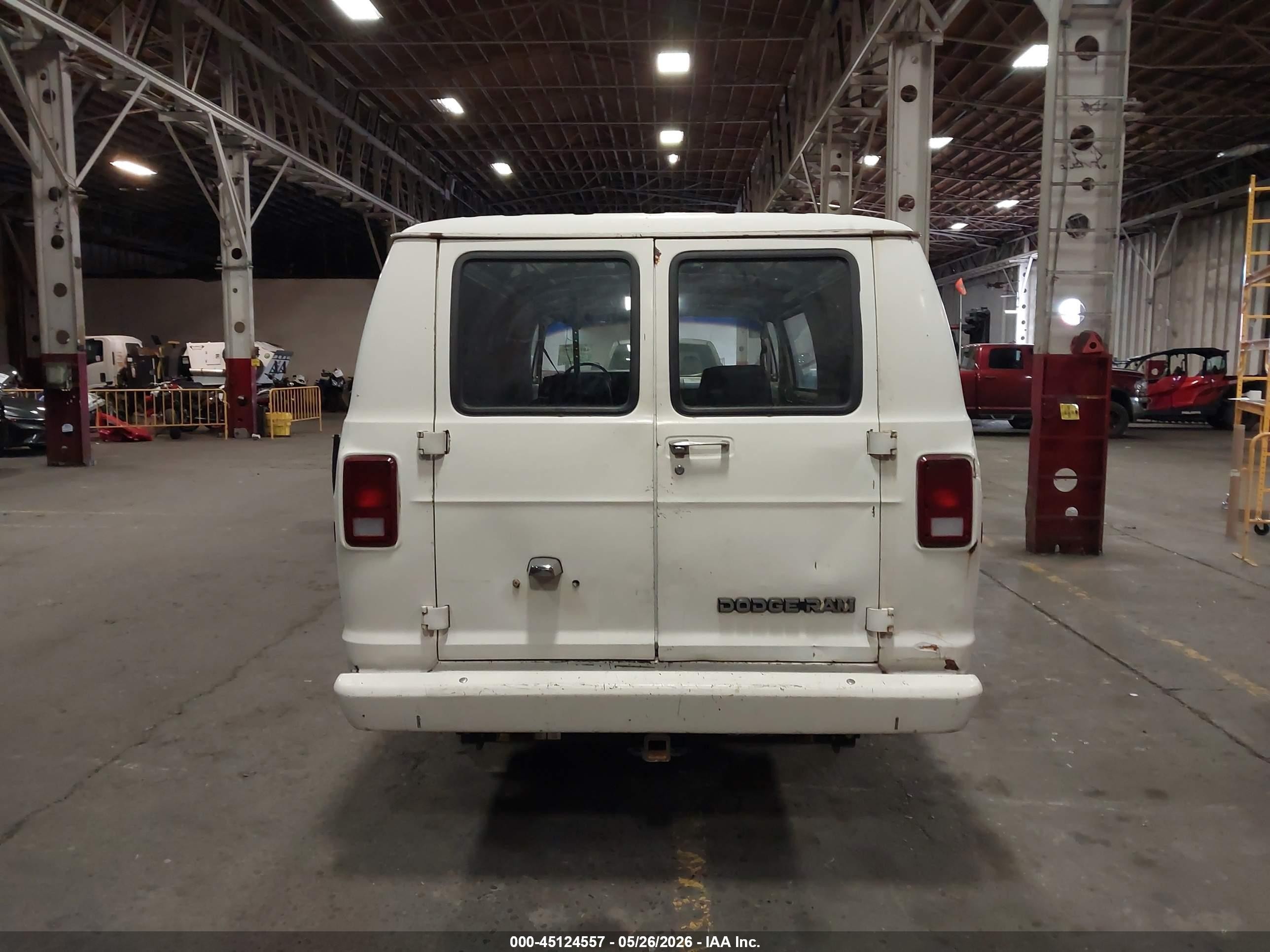 1982 Dodge Ram Van B250 White vin: 2B7HB23P4CK142551