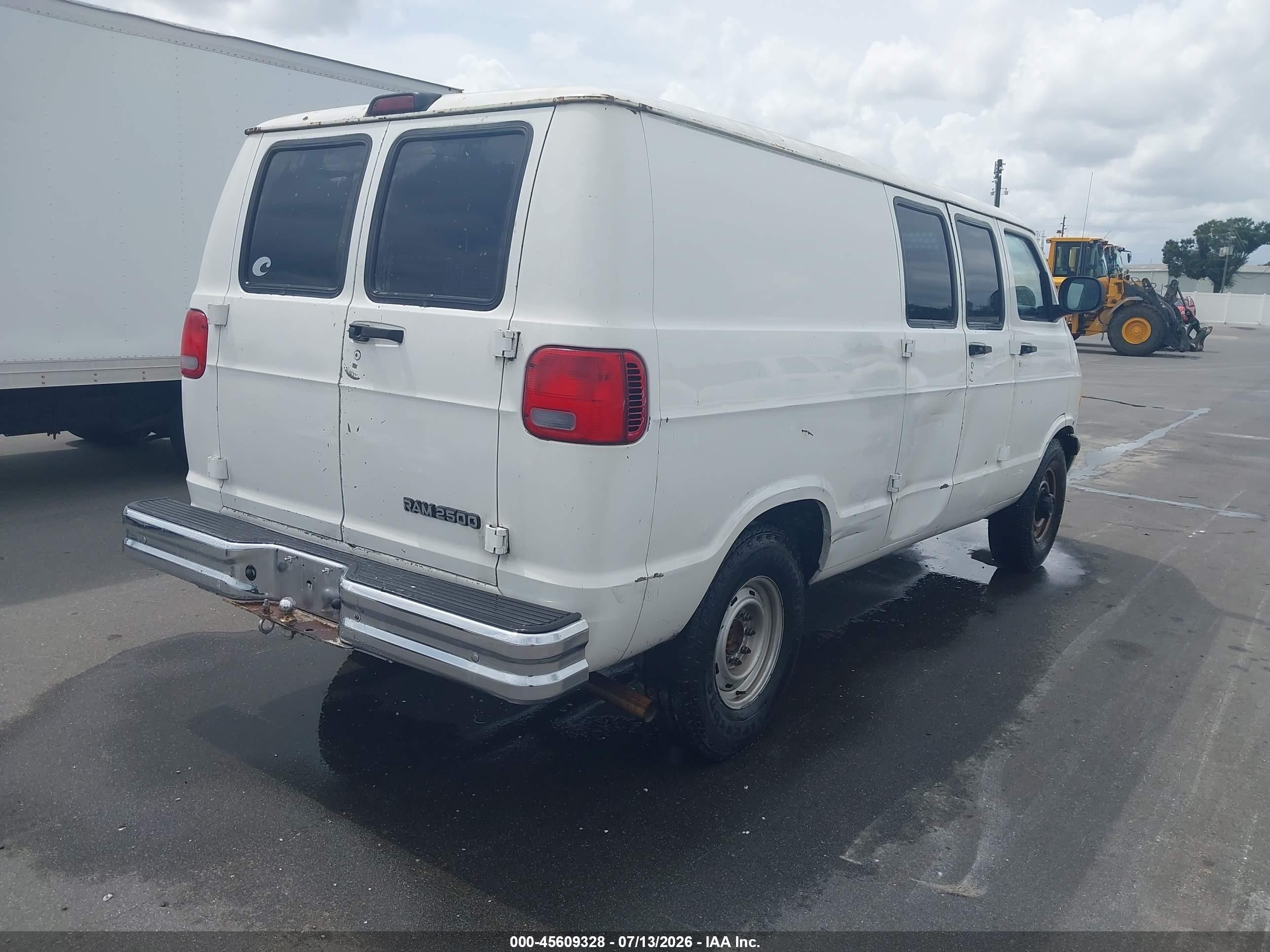 2000 Dodge Ram Van 2500 Conversion White vin: 2B7JB21Y1YK146805