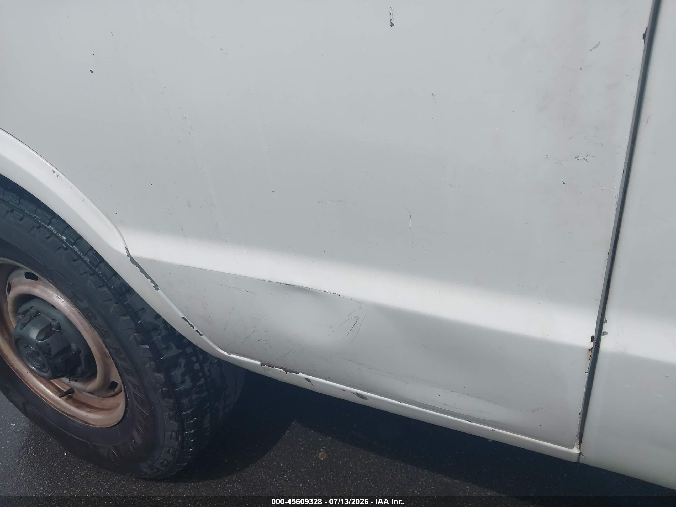 2000 Dodge Ram Van 2500 Conversion White vin: 2B7JB21Y1YK146805
