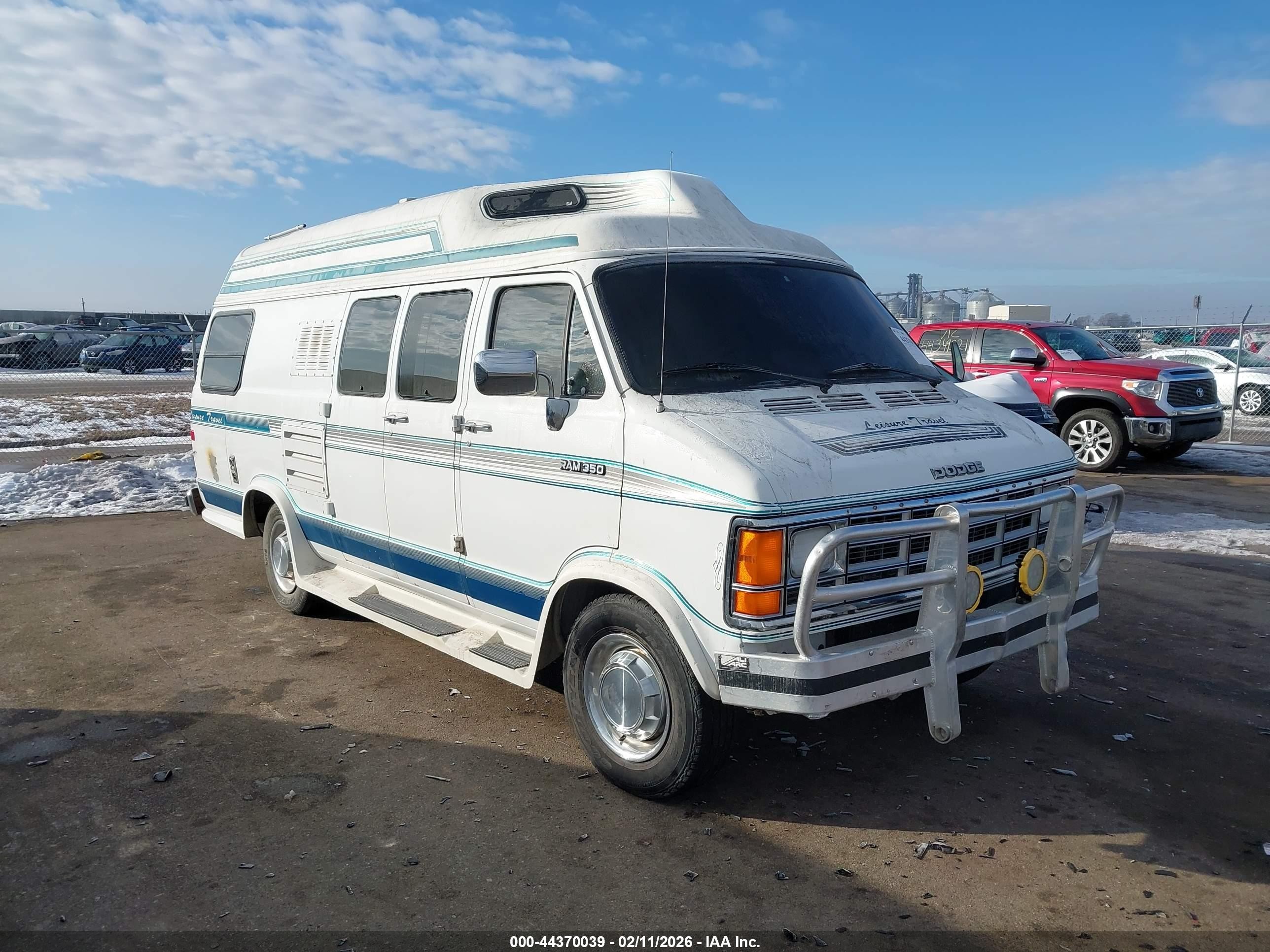 1993 Dodge Ram Van B350 White vin: 2B7JB31Y4PK512292