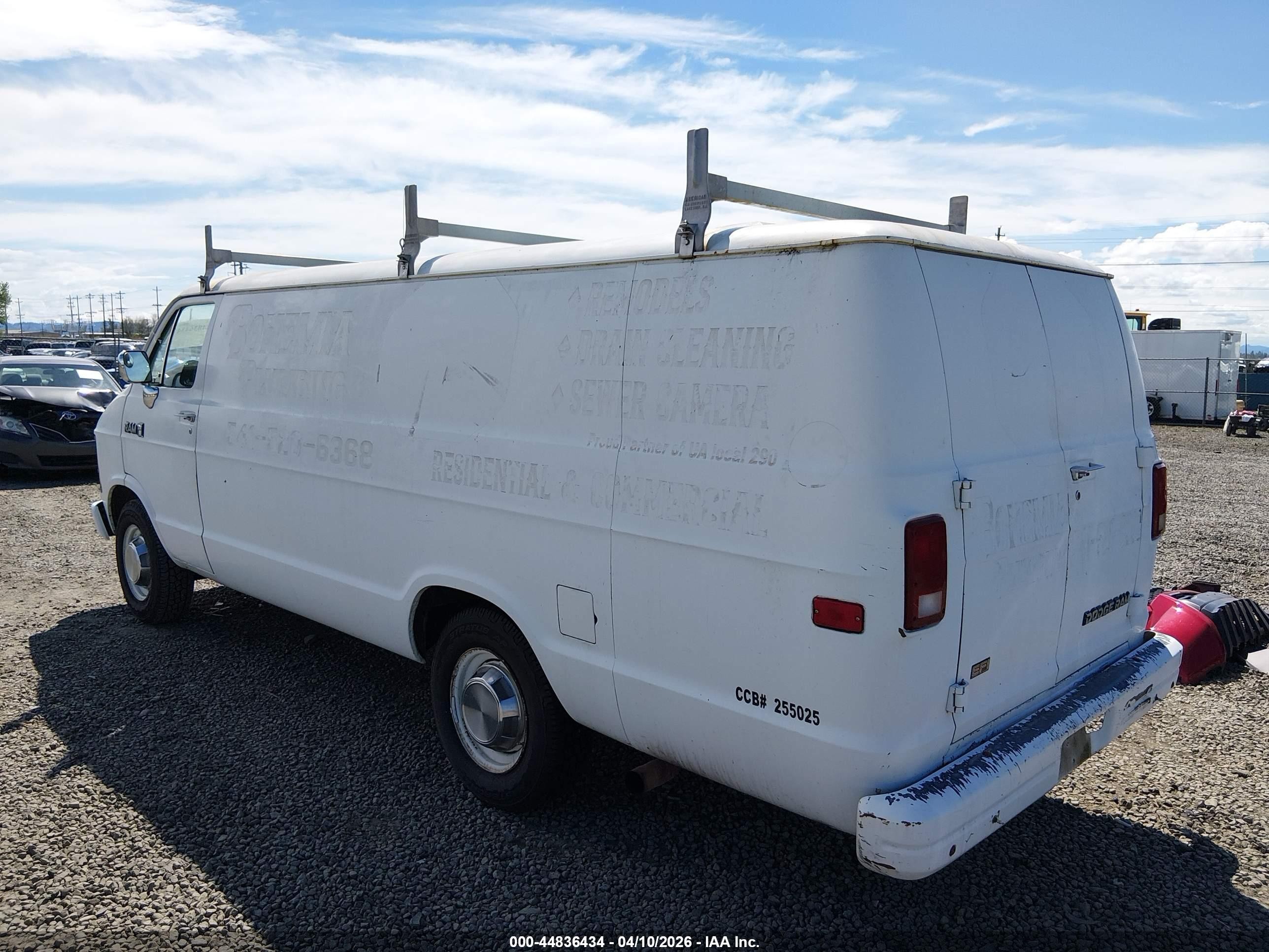 1989 Dodge Ram Van B350 White vin: 2B7JB31Z2KK386760