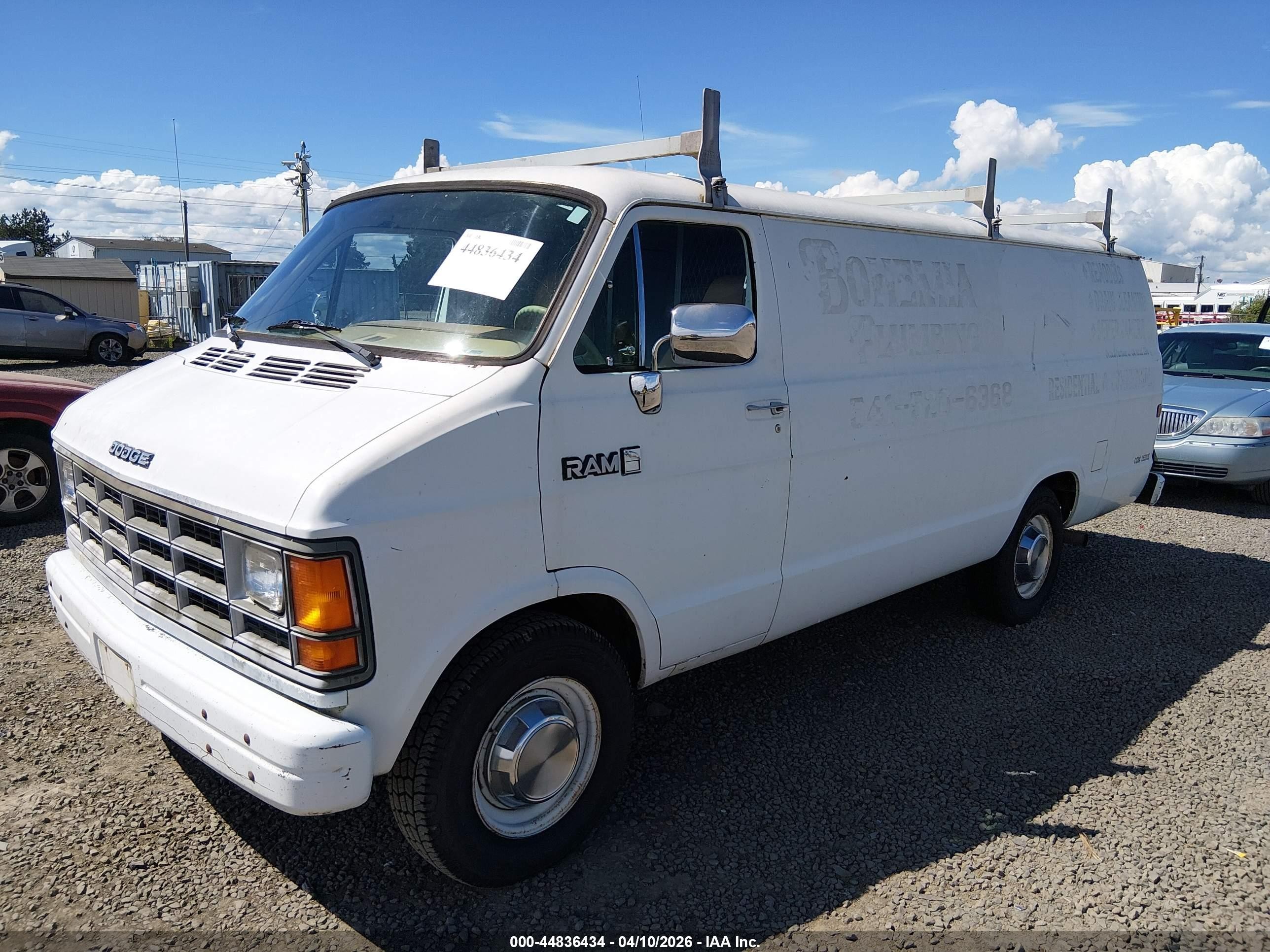 1989 Dodge Ram Van B350 White vin: 2B7JB31Z2KK386760
