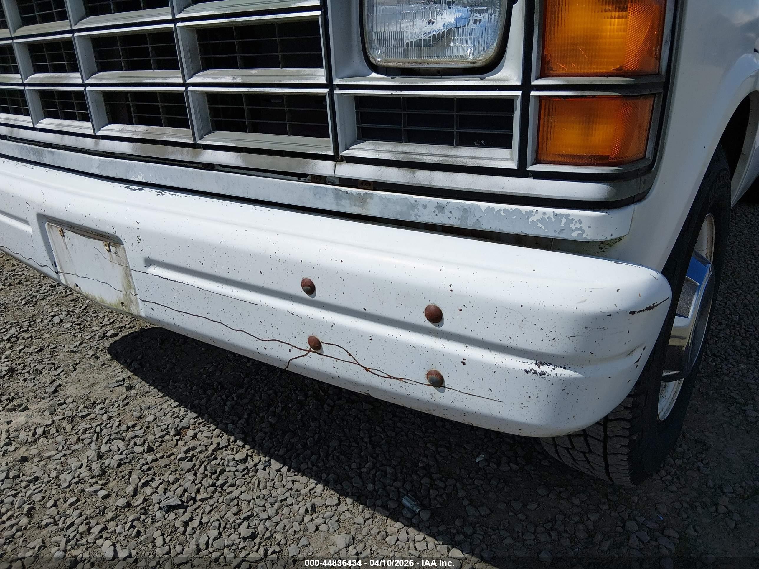 1989 Dodge Ram Van B350 White vin: 2B7JB31Z2KK386760