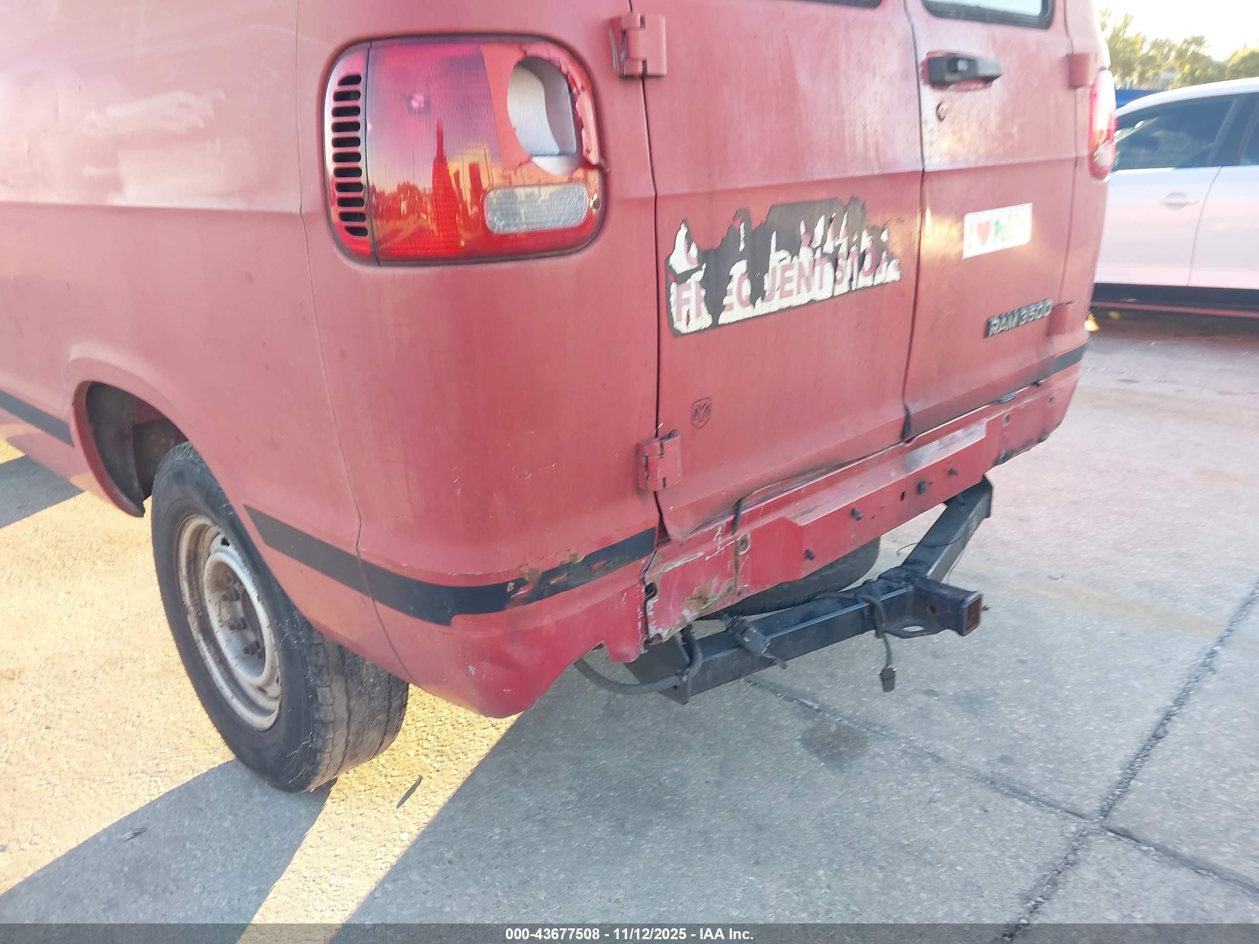 2001 Dodge Ram Van 3500 Conversion Red vin: 2B7KB31Y61K510927